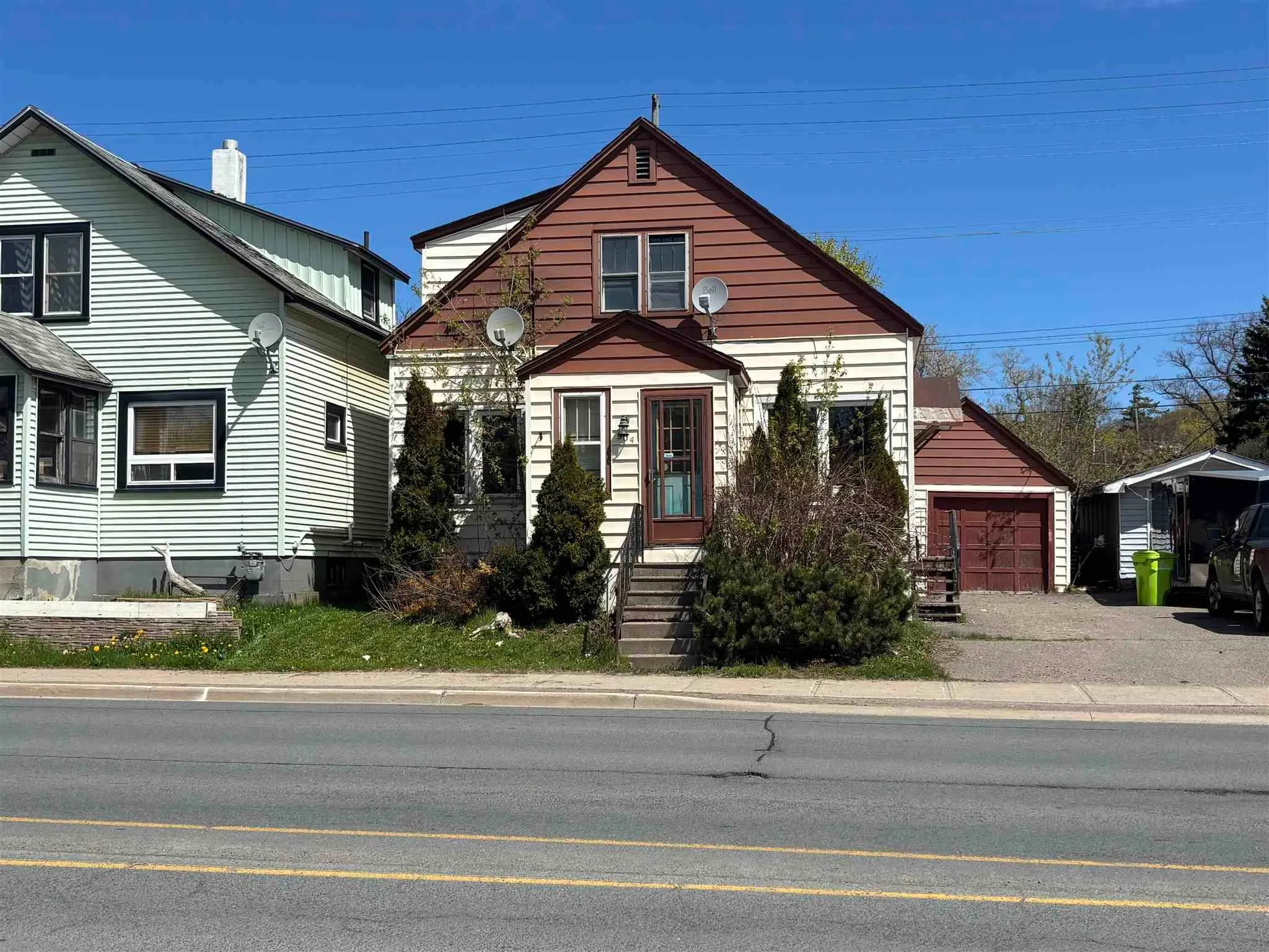 904 Wellington Street