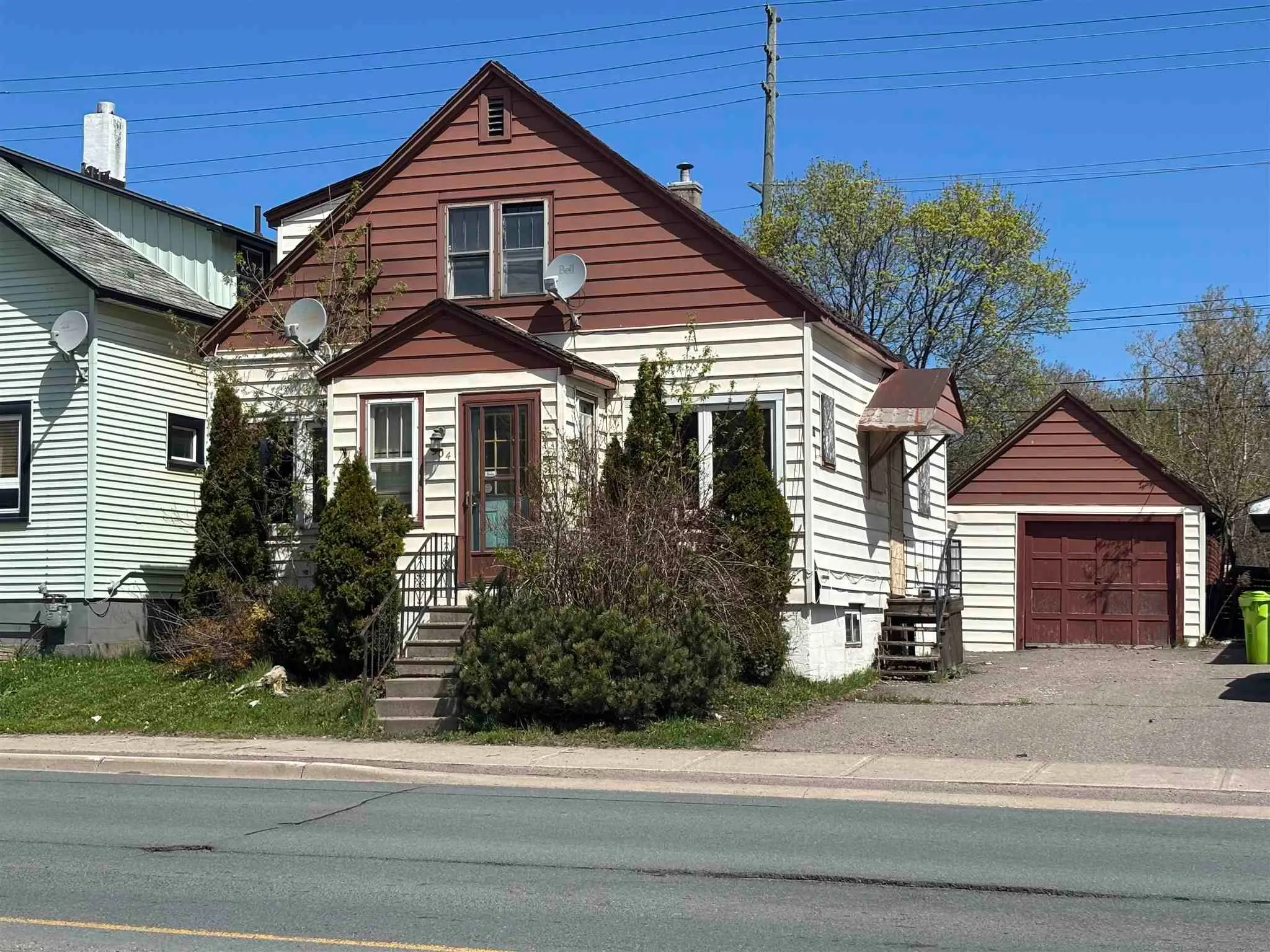 904 Wellington Street