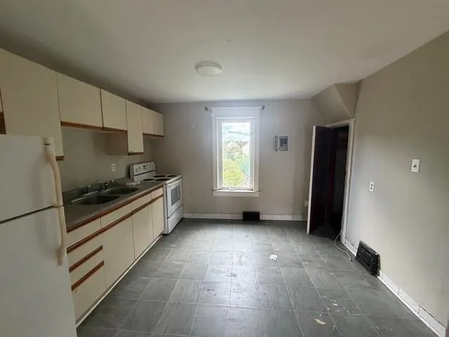 246 St James Street