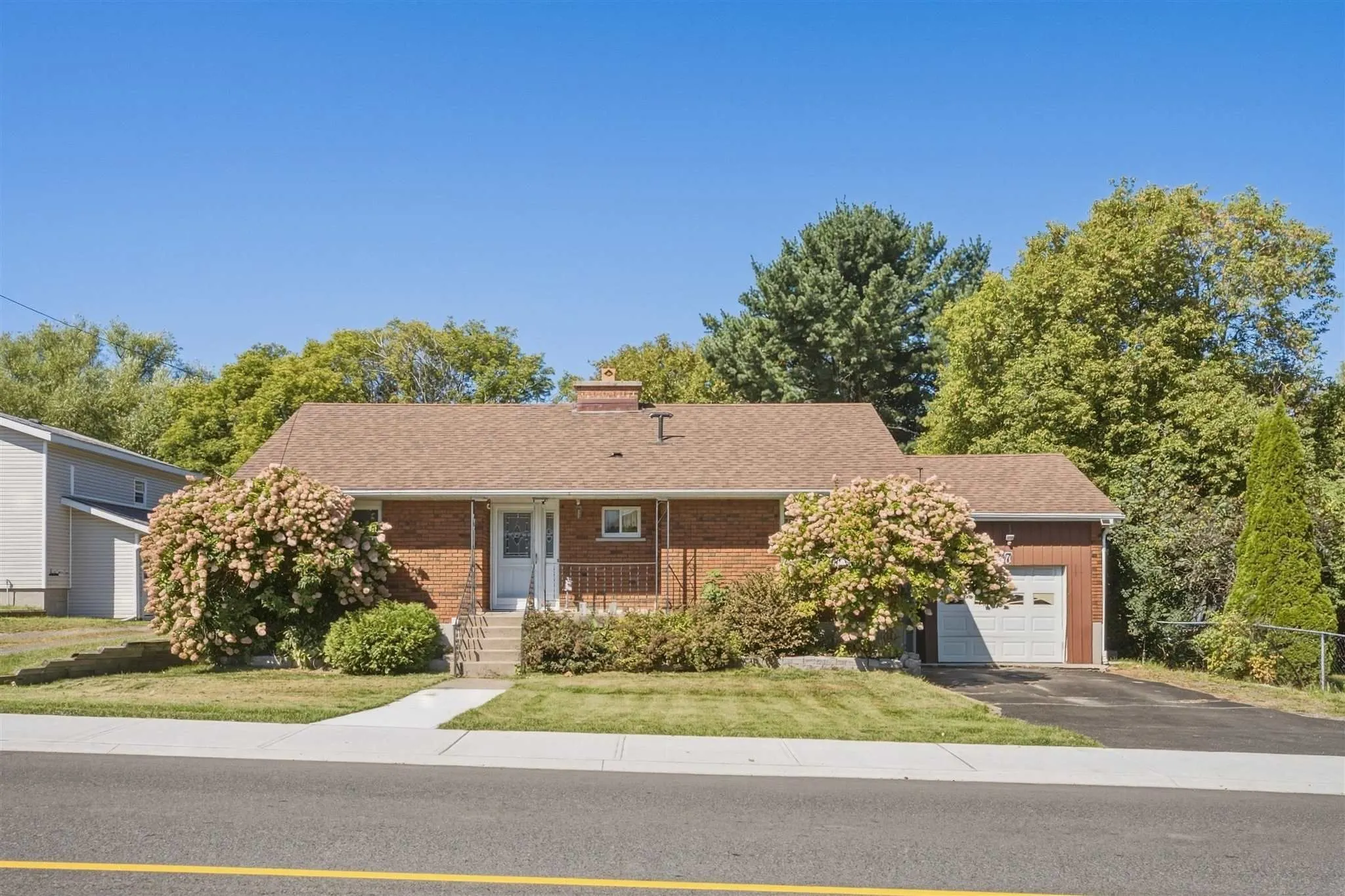37 Huron Avenue