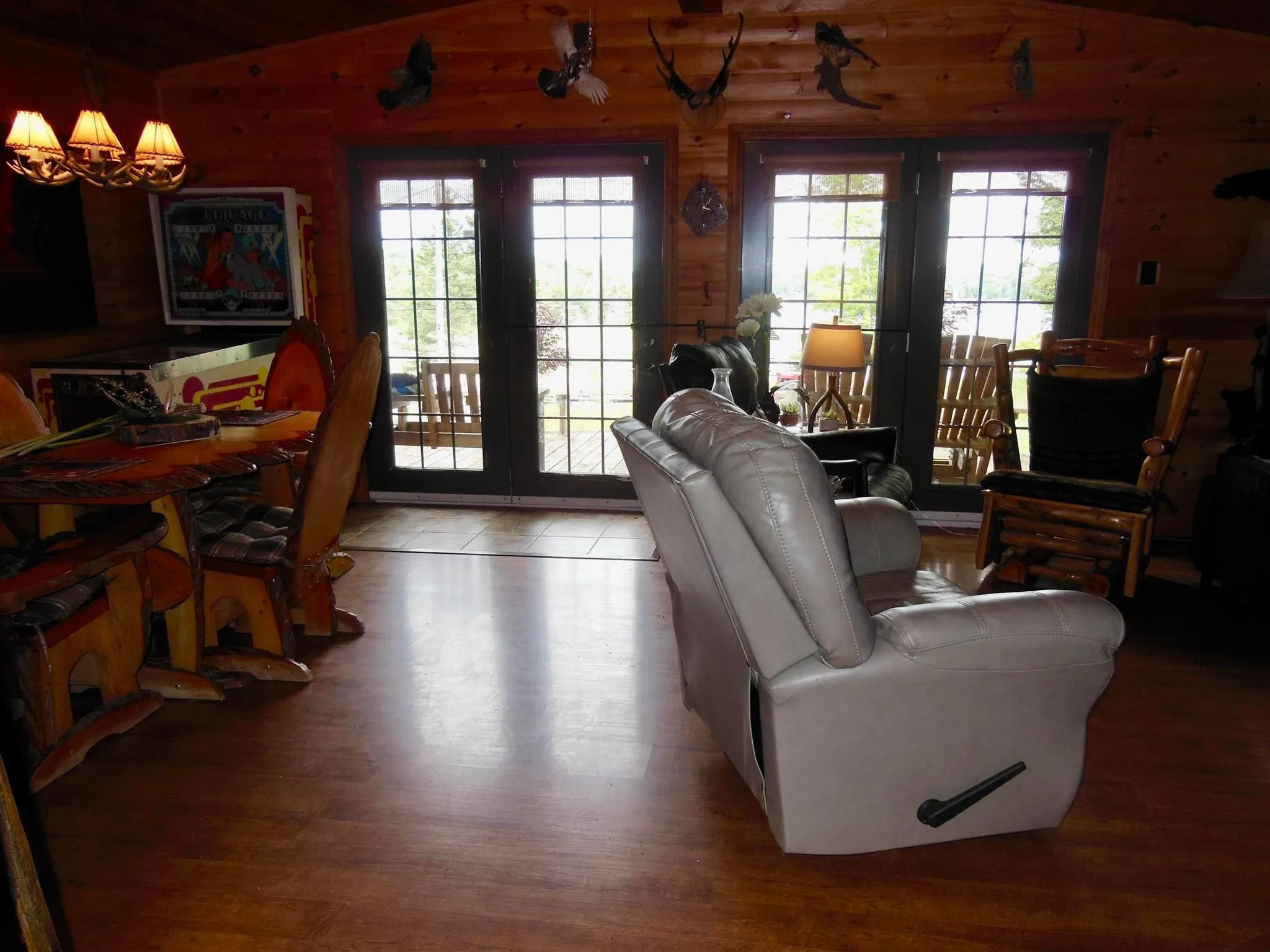 1943 V Line Road