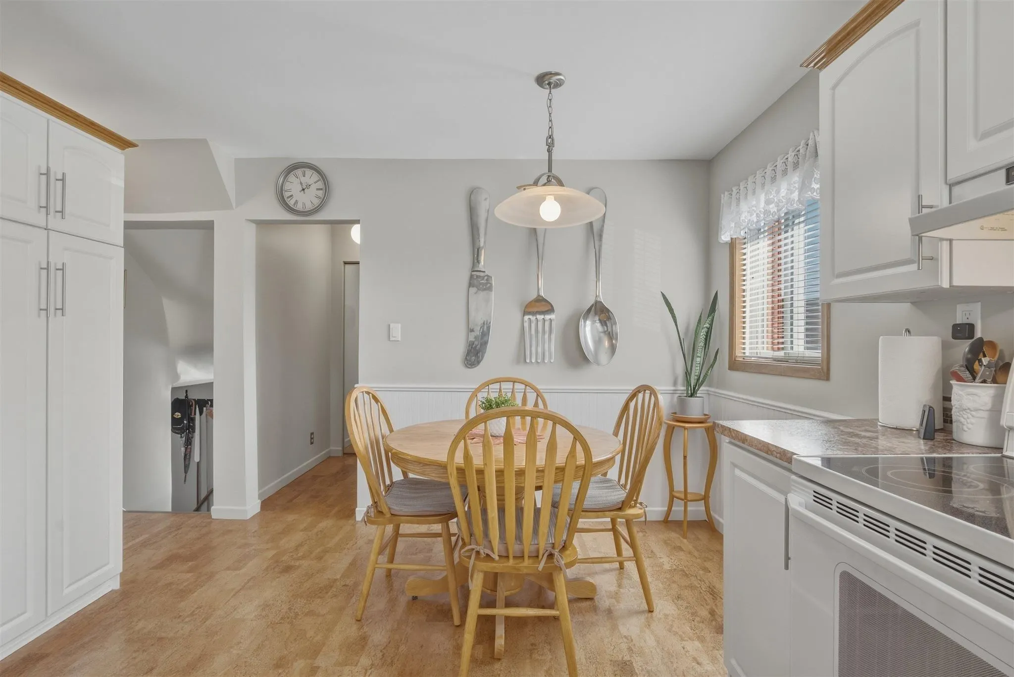 260 Mississagua Avenue