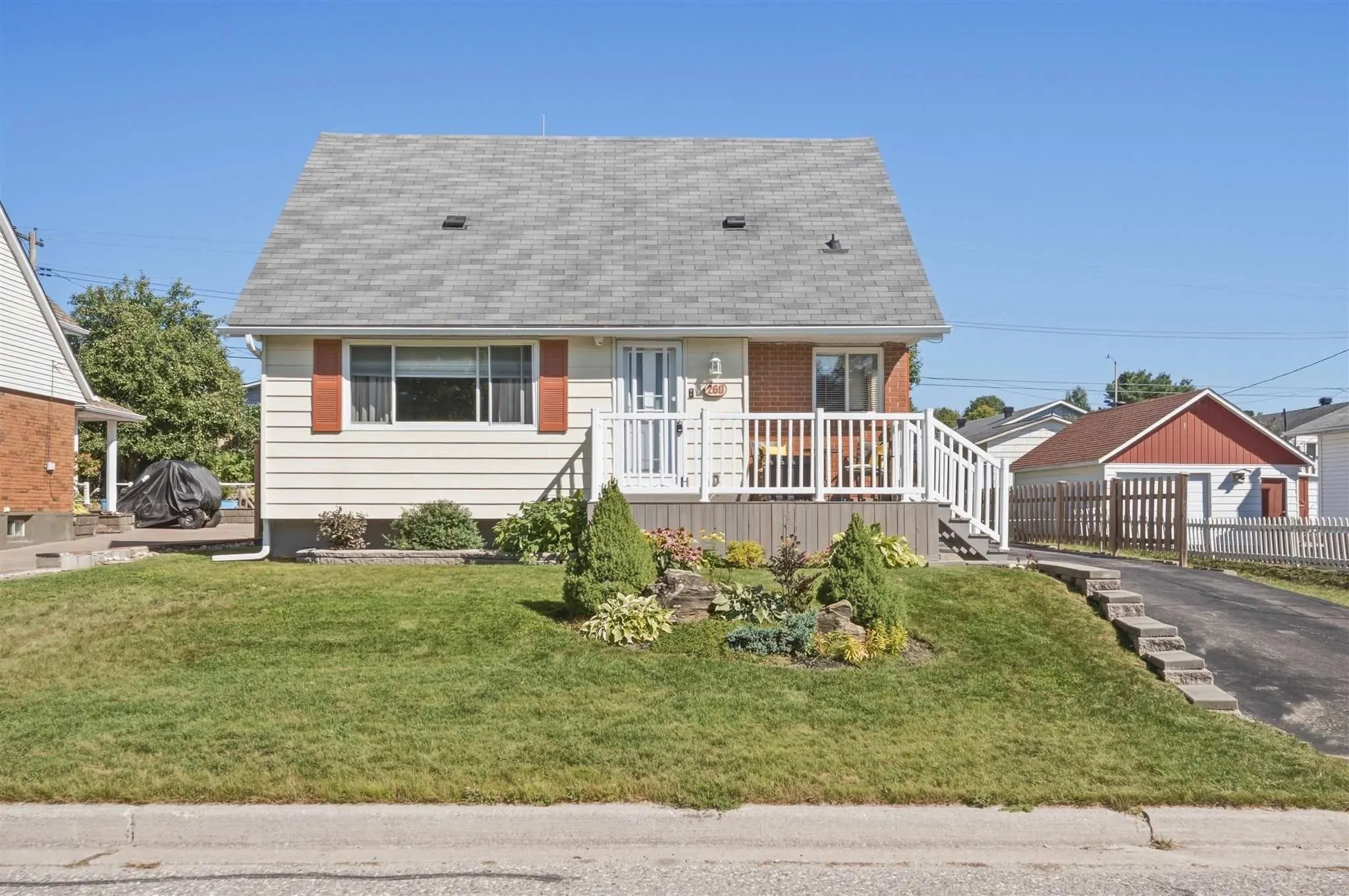 260 Mississagua Avenue