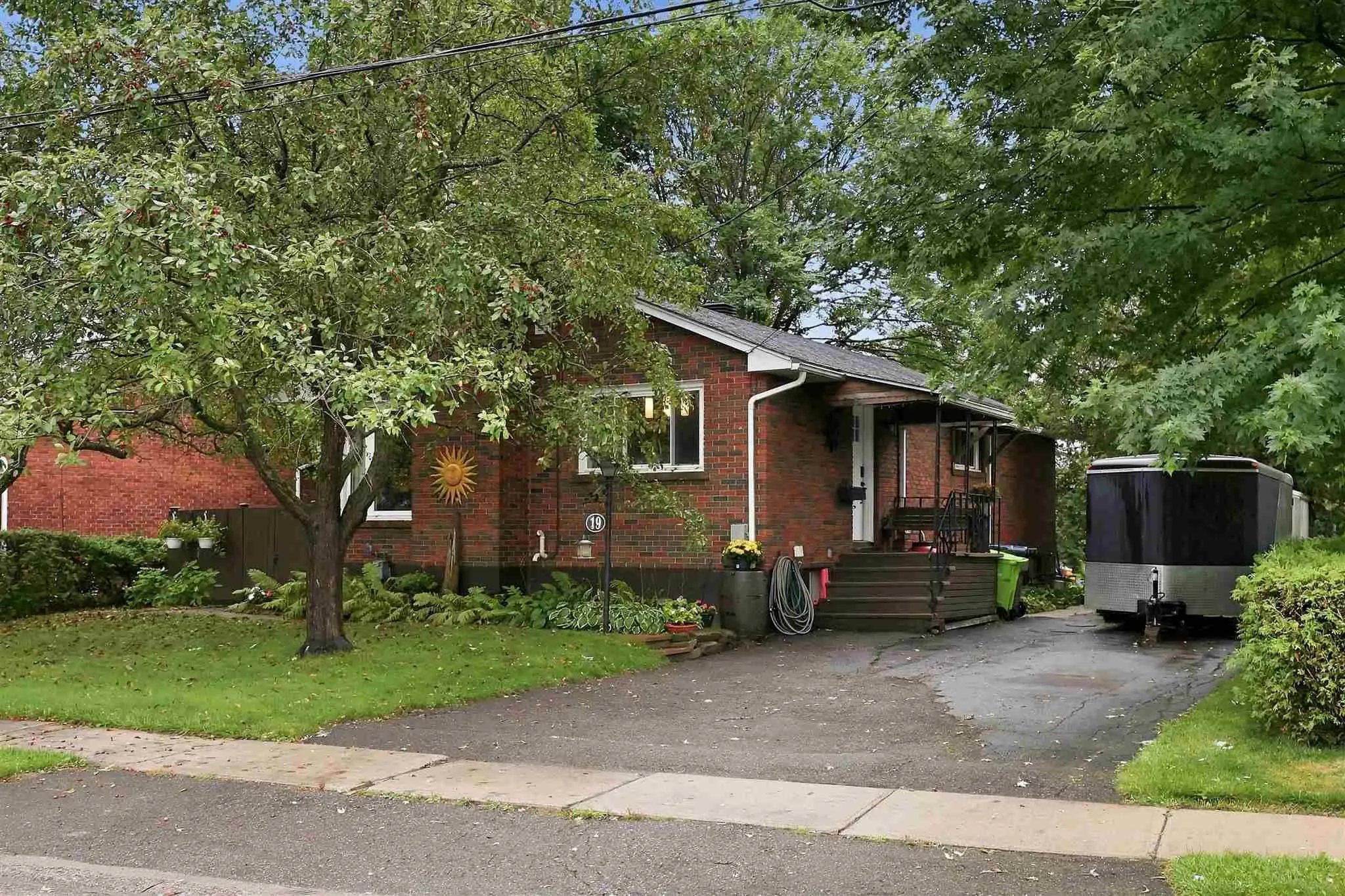 19 Illinois Avenue