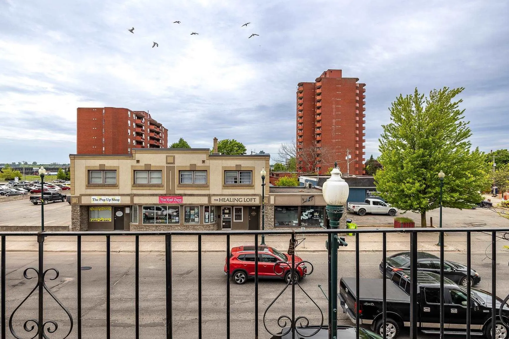 716-718 Queen Street