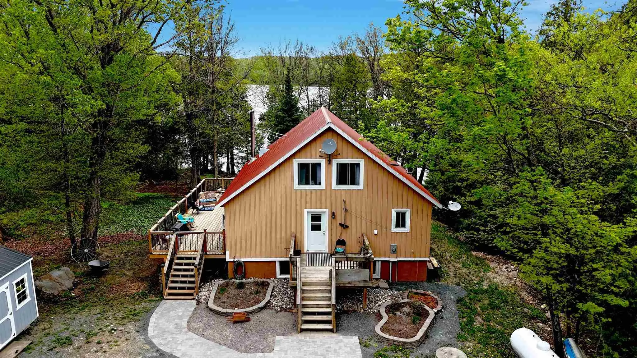 884 Dunlop Shores Road