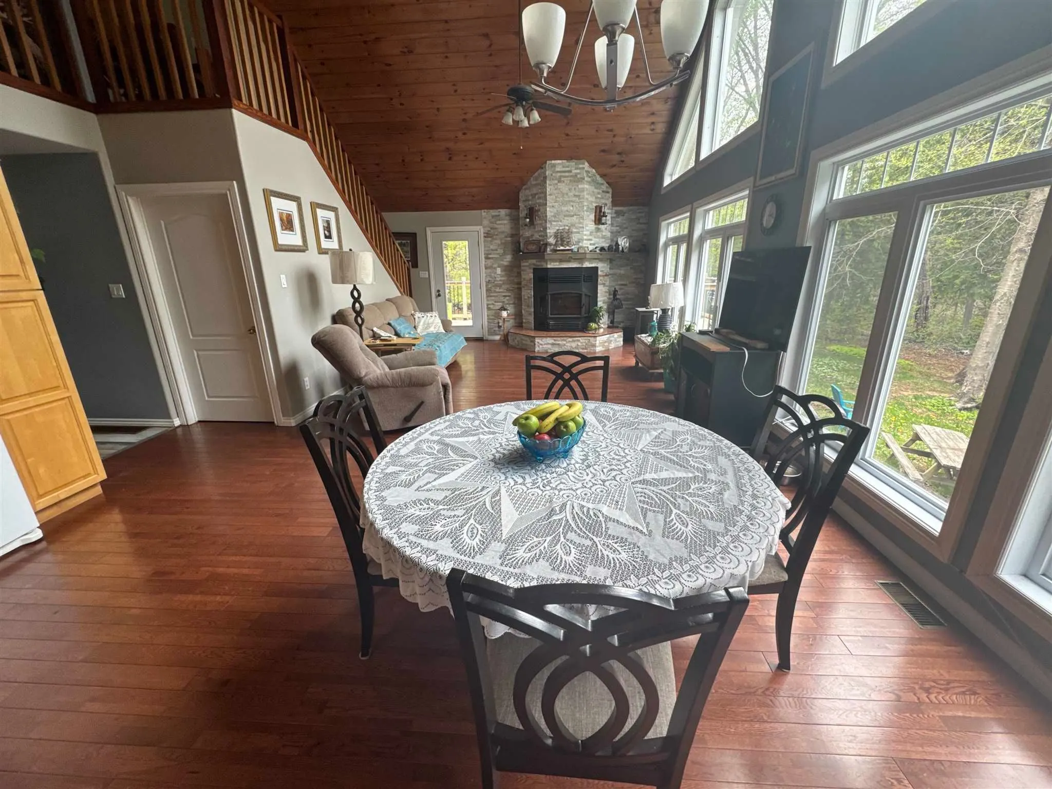 884 Dunlop Shores Road