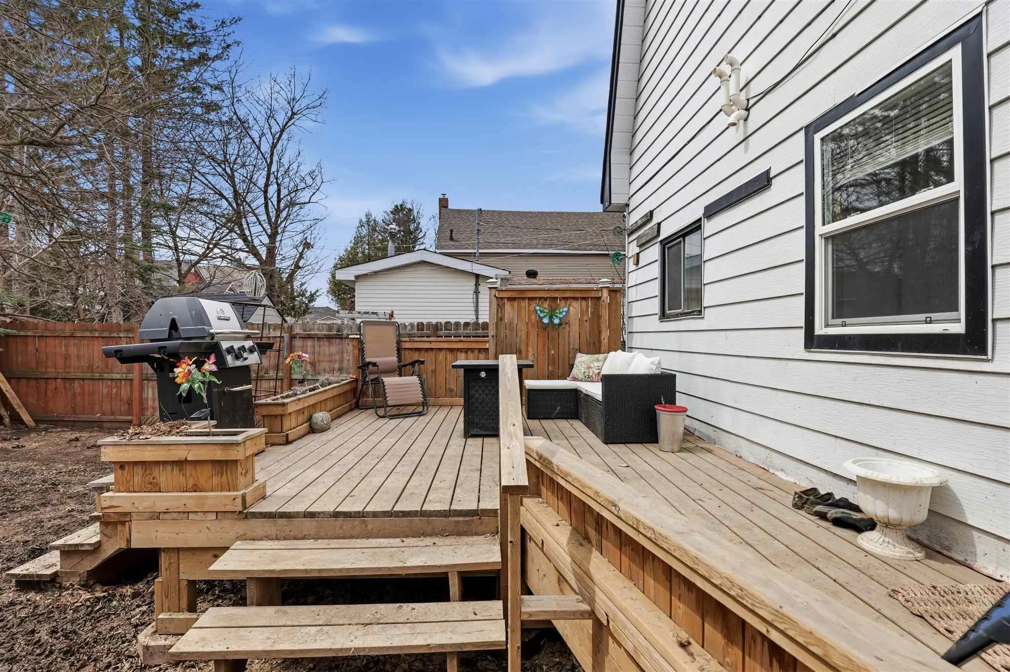 49 Hawthorne Avenue