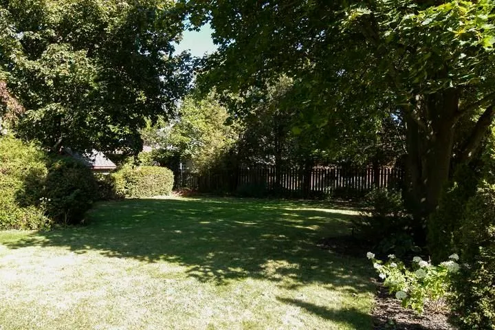 552 Lake Street