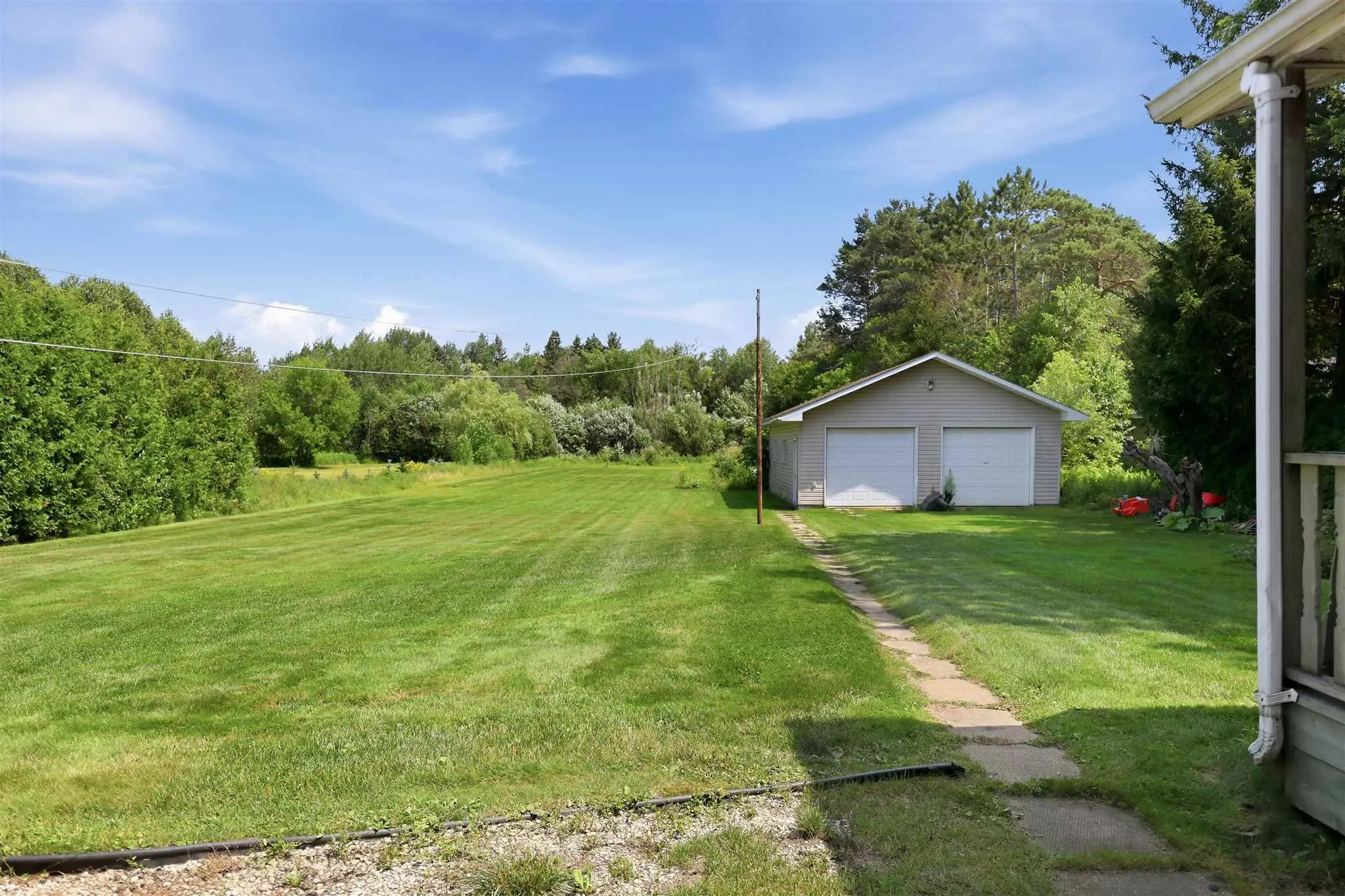 382 Nixon Road