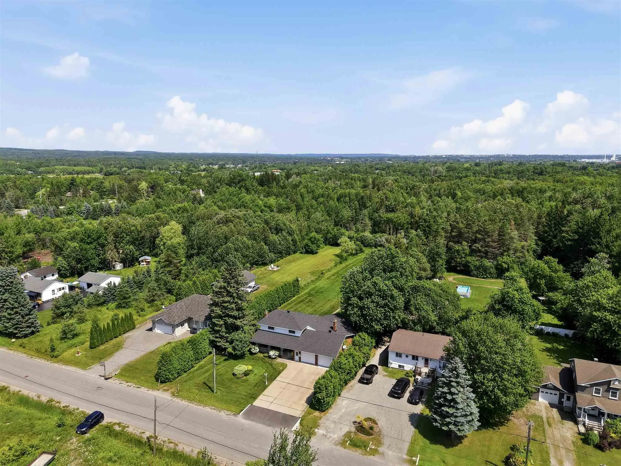 382 Nixon Road