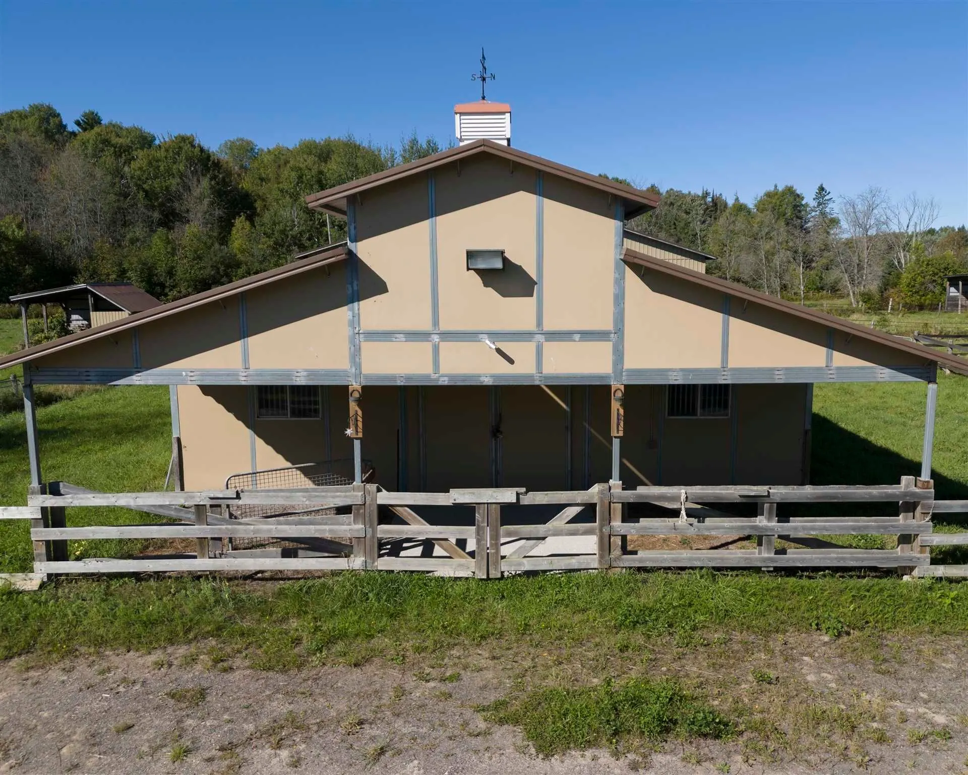 11935 HWY 17 E