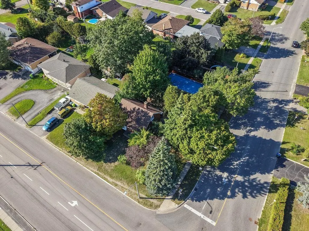 15 Grand Boulevard