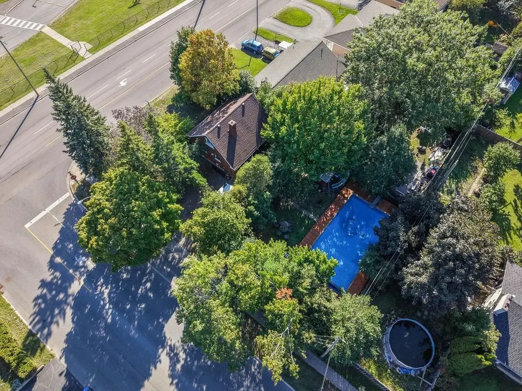 15 Grand Boulevard
