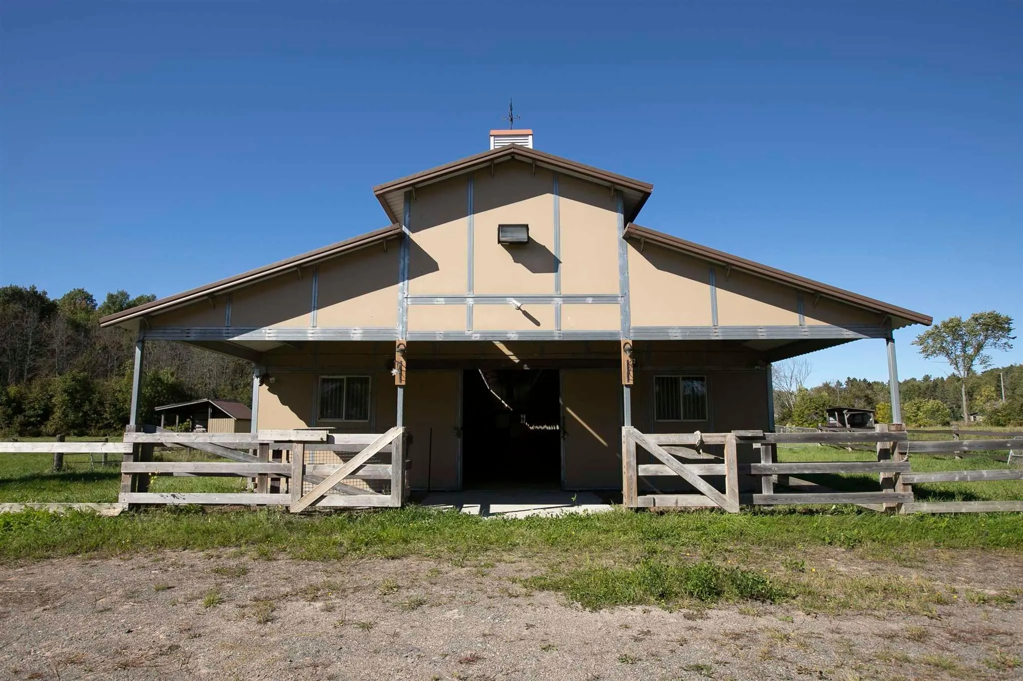 11935 HWY 17 E