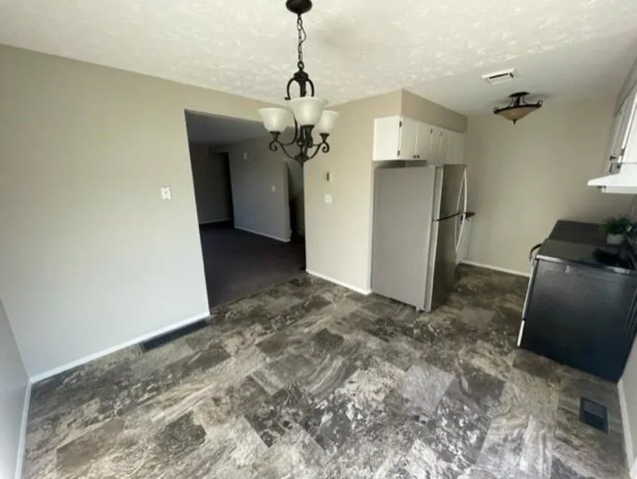 11 Forest Place