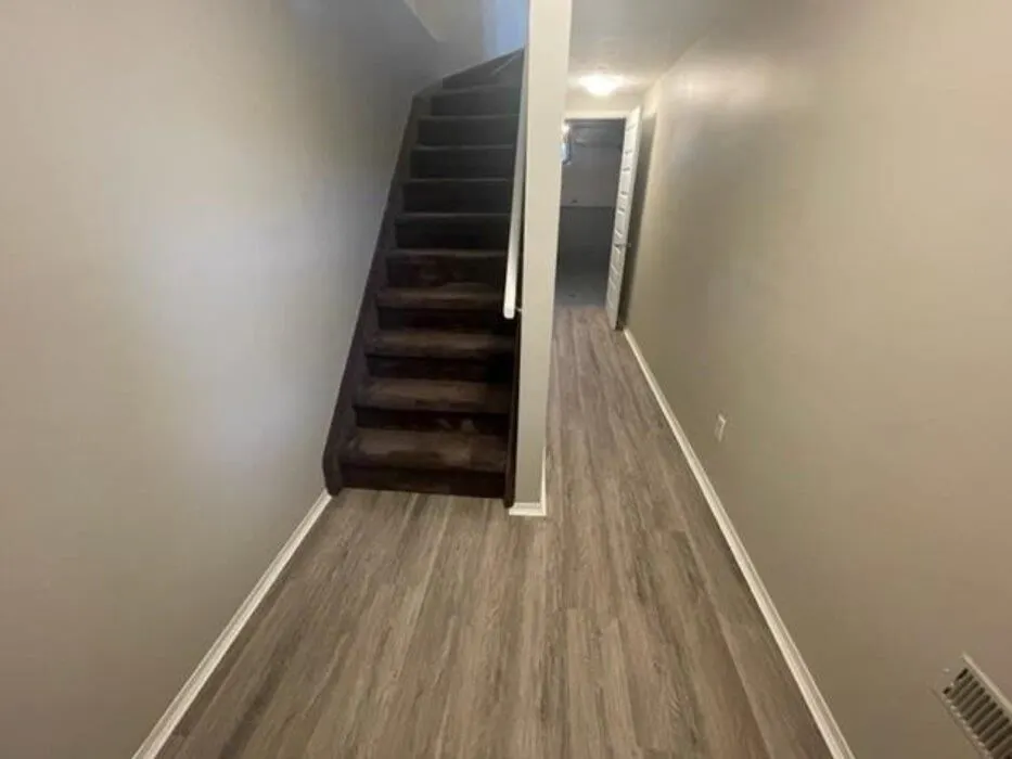 11 Forest Place