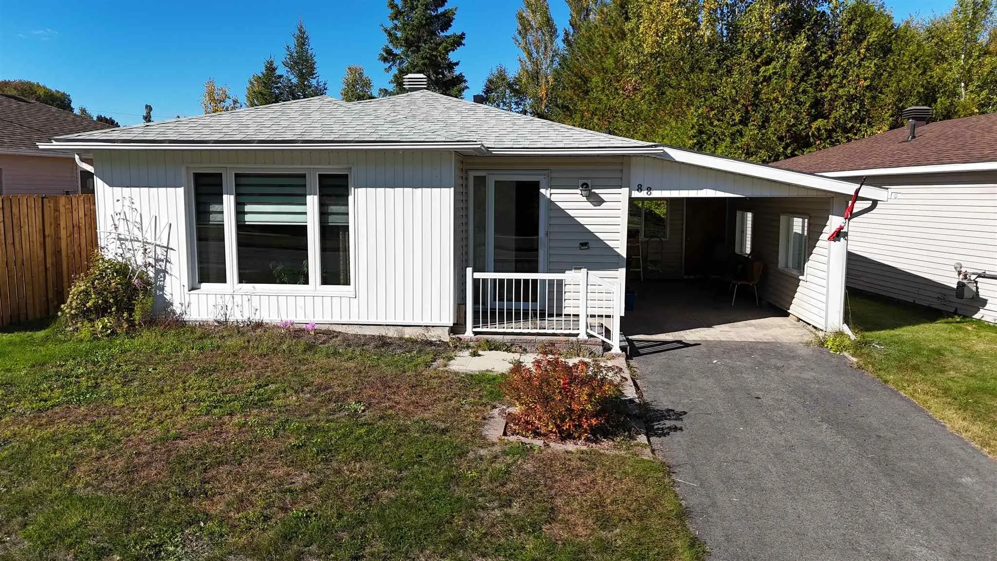 88 Esten Drive S