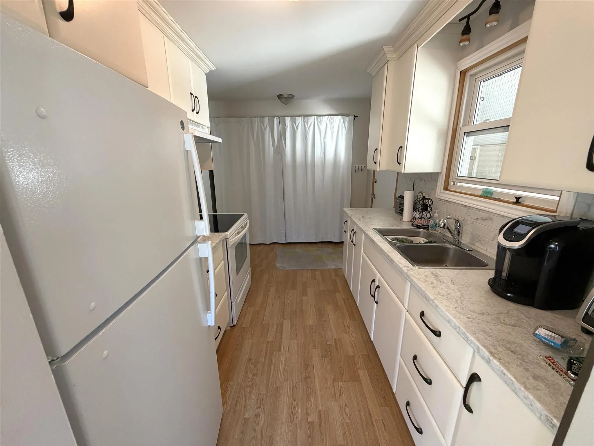 88 Esten Drive S