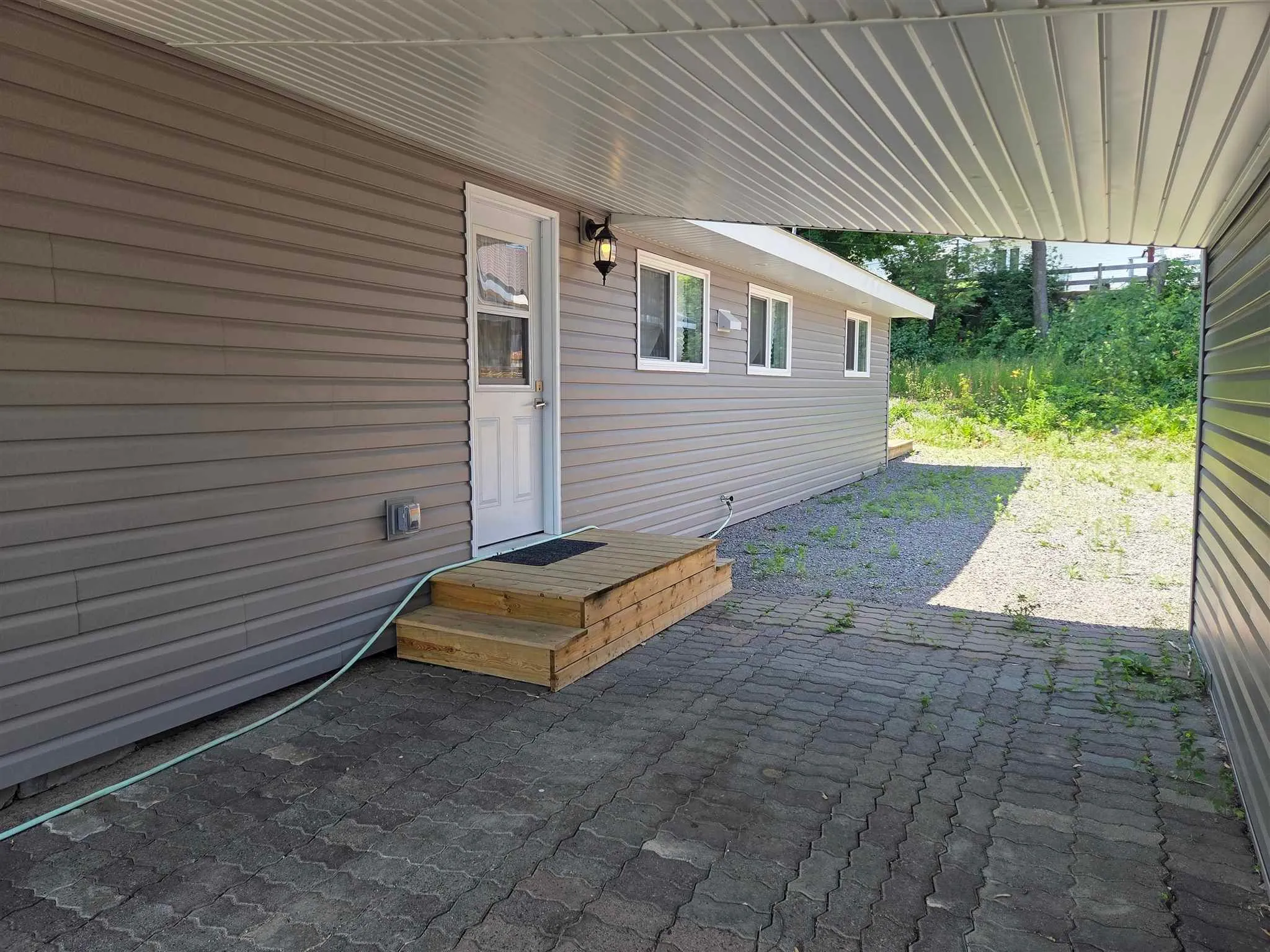 9 Central Avenue