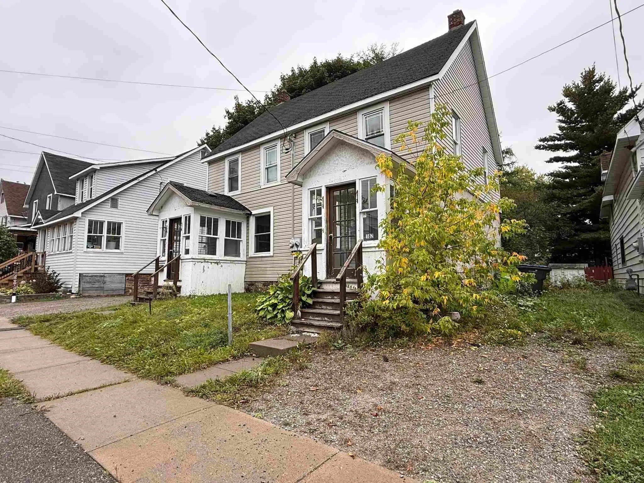 182-184 Woodward Avenue