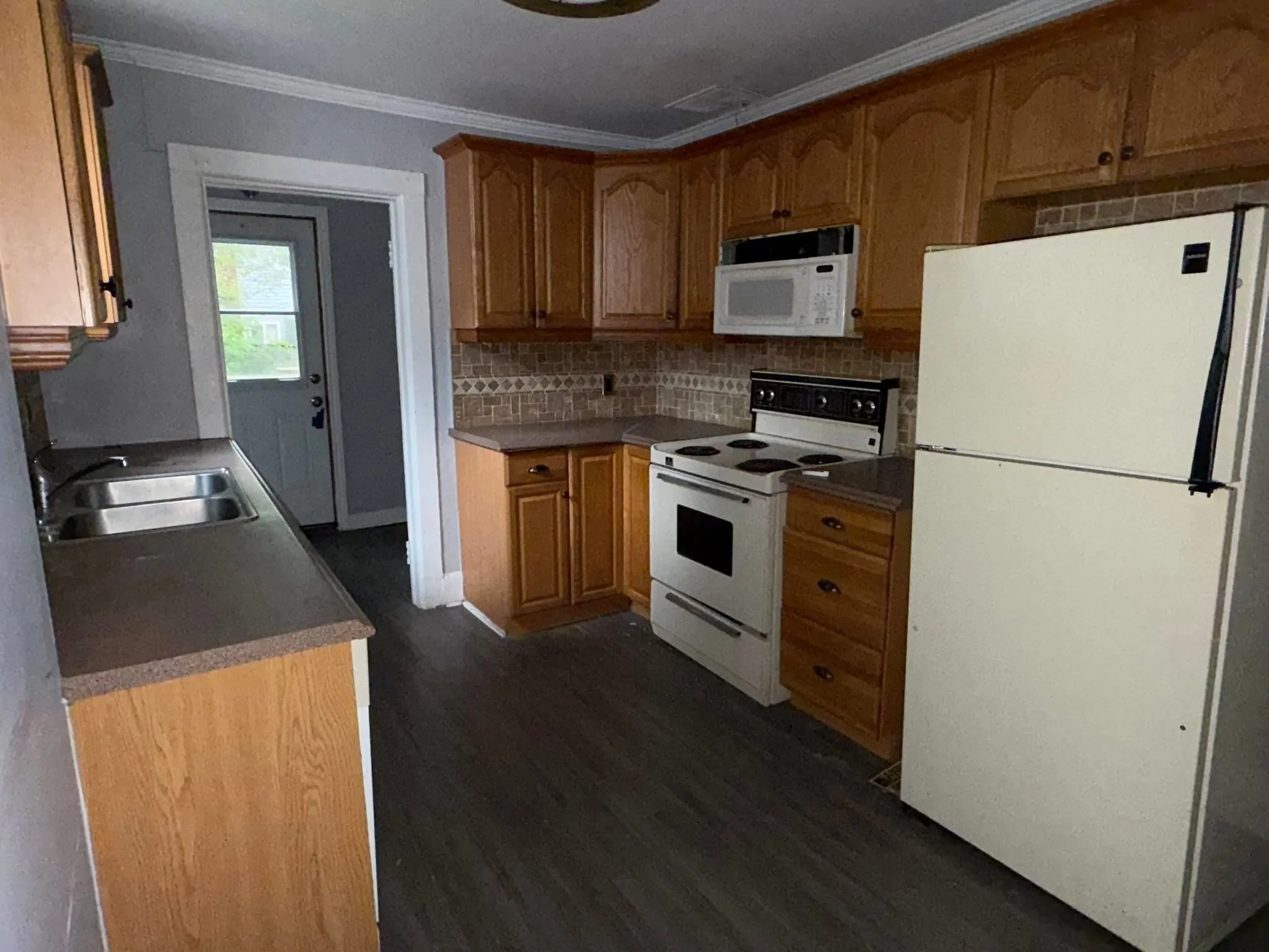 182-184 Woodward Avenue