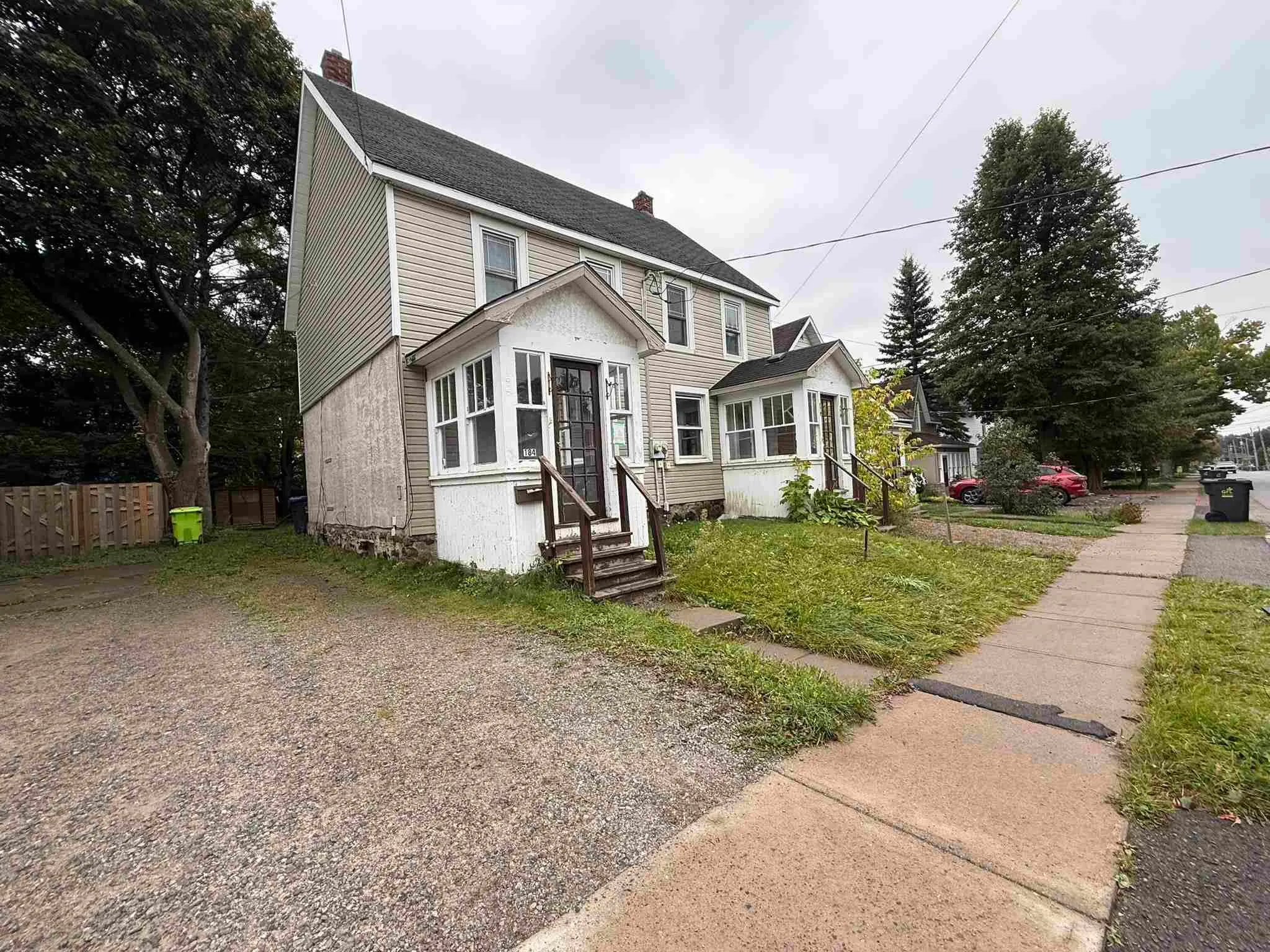 182-184 Woodward Avenue