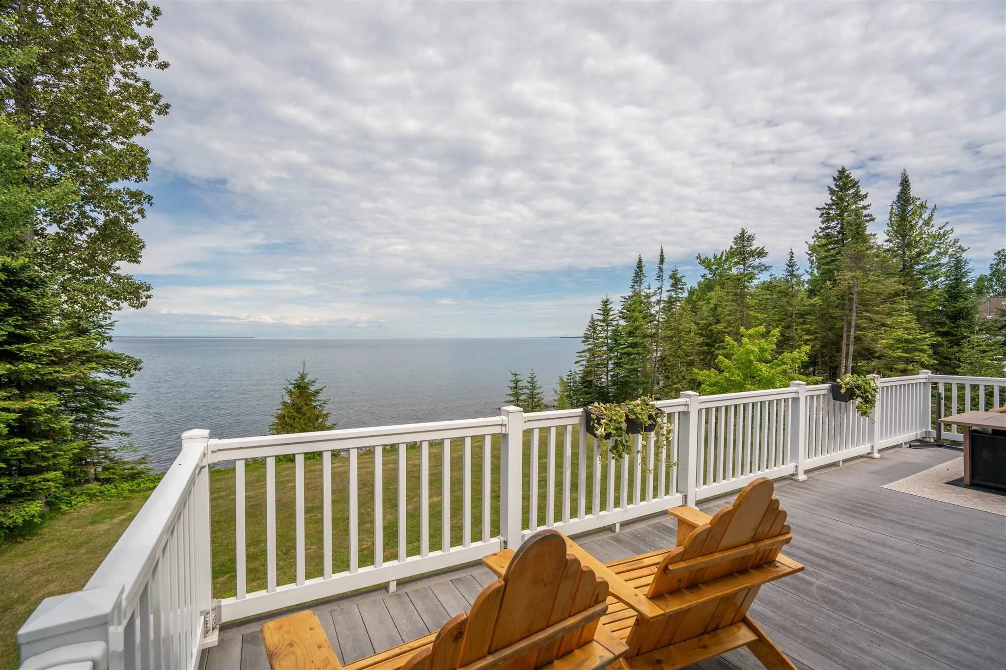 634 Lakeshore Drive