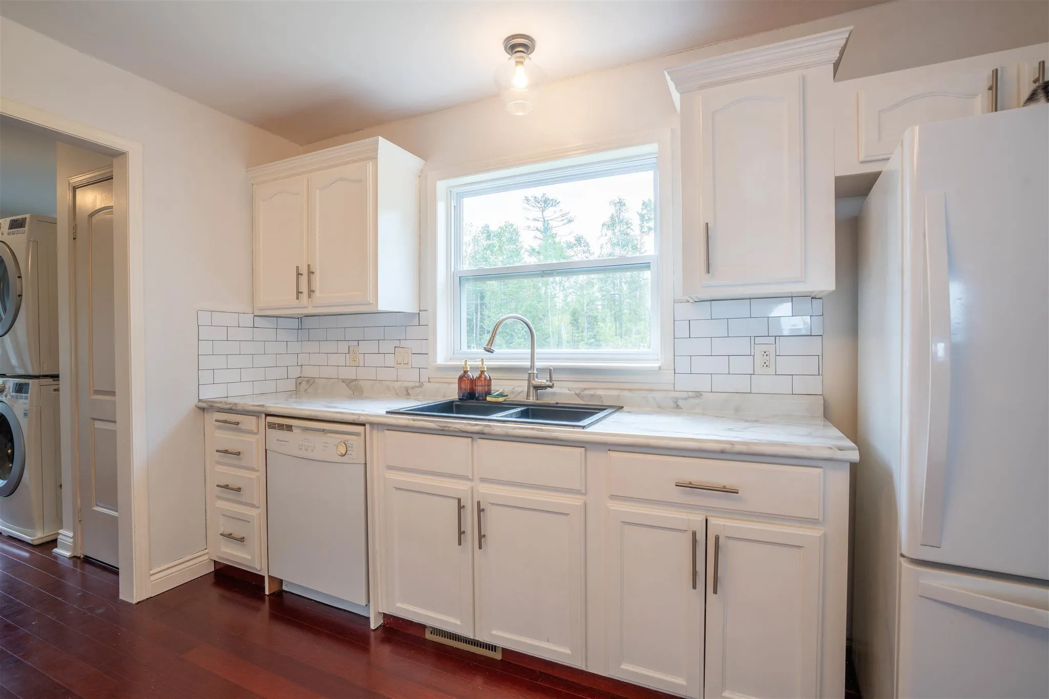 634 Lakeshore Drive