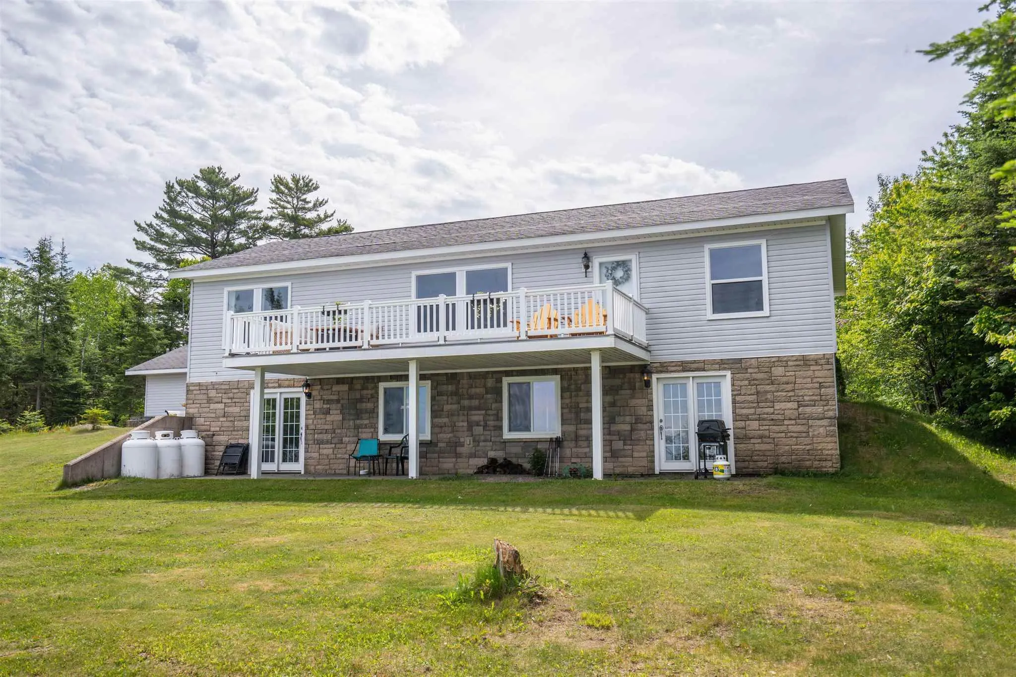 634 Lakeshore Drive