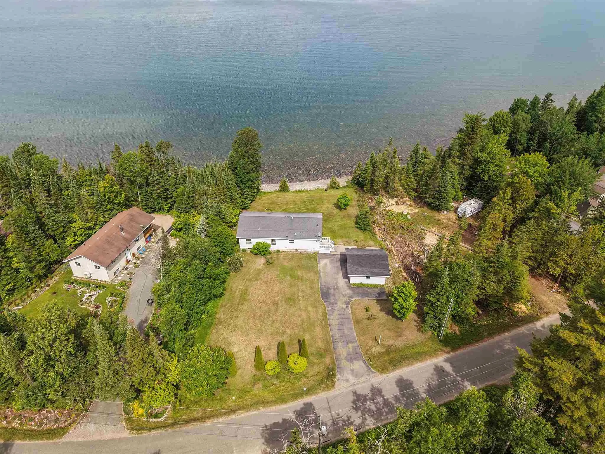 634 Lakeshore Drive