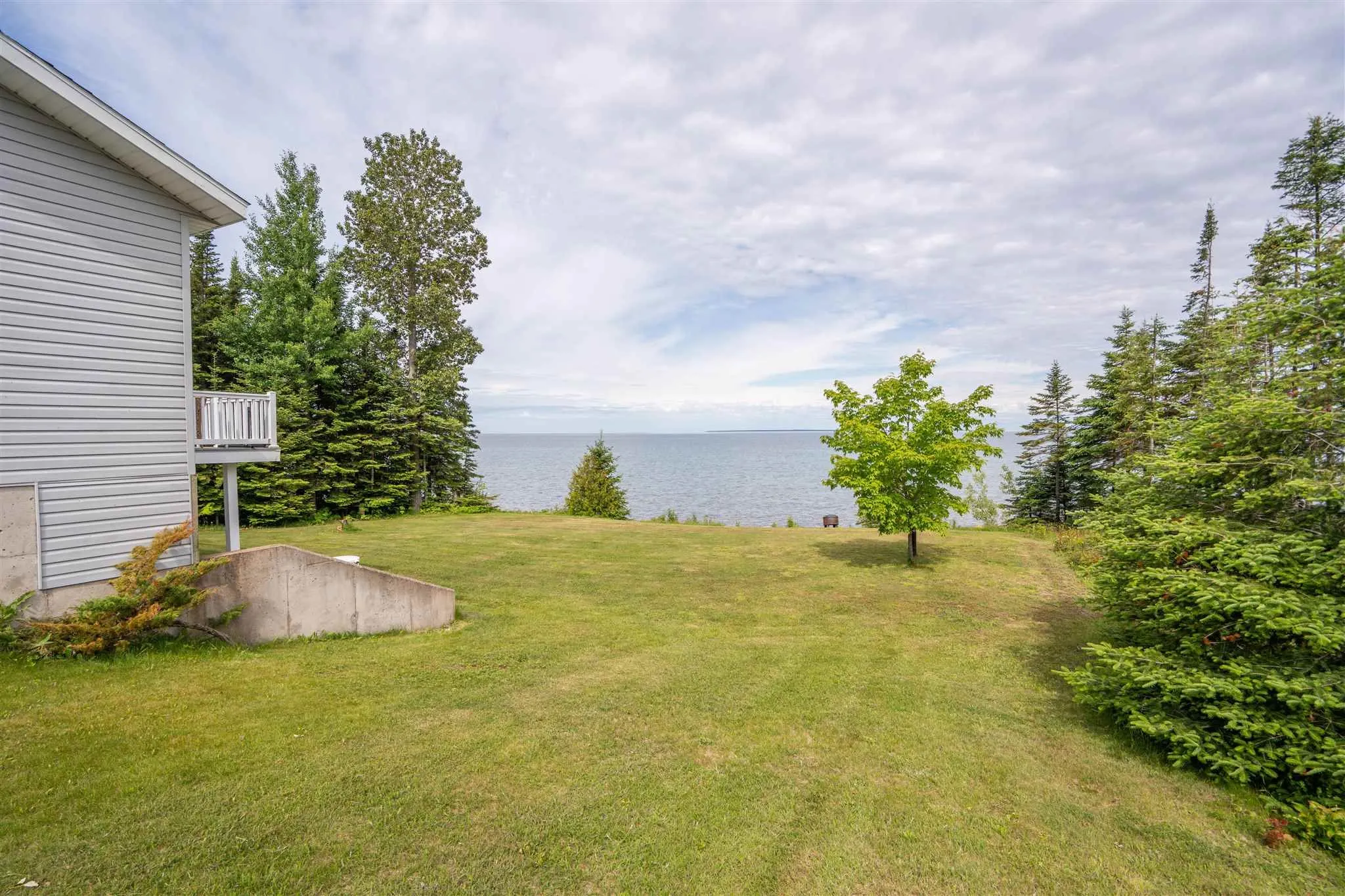 634 Lakeshore Drive