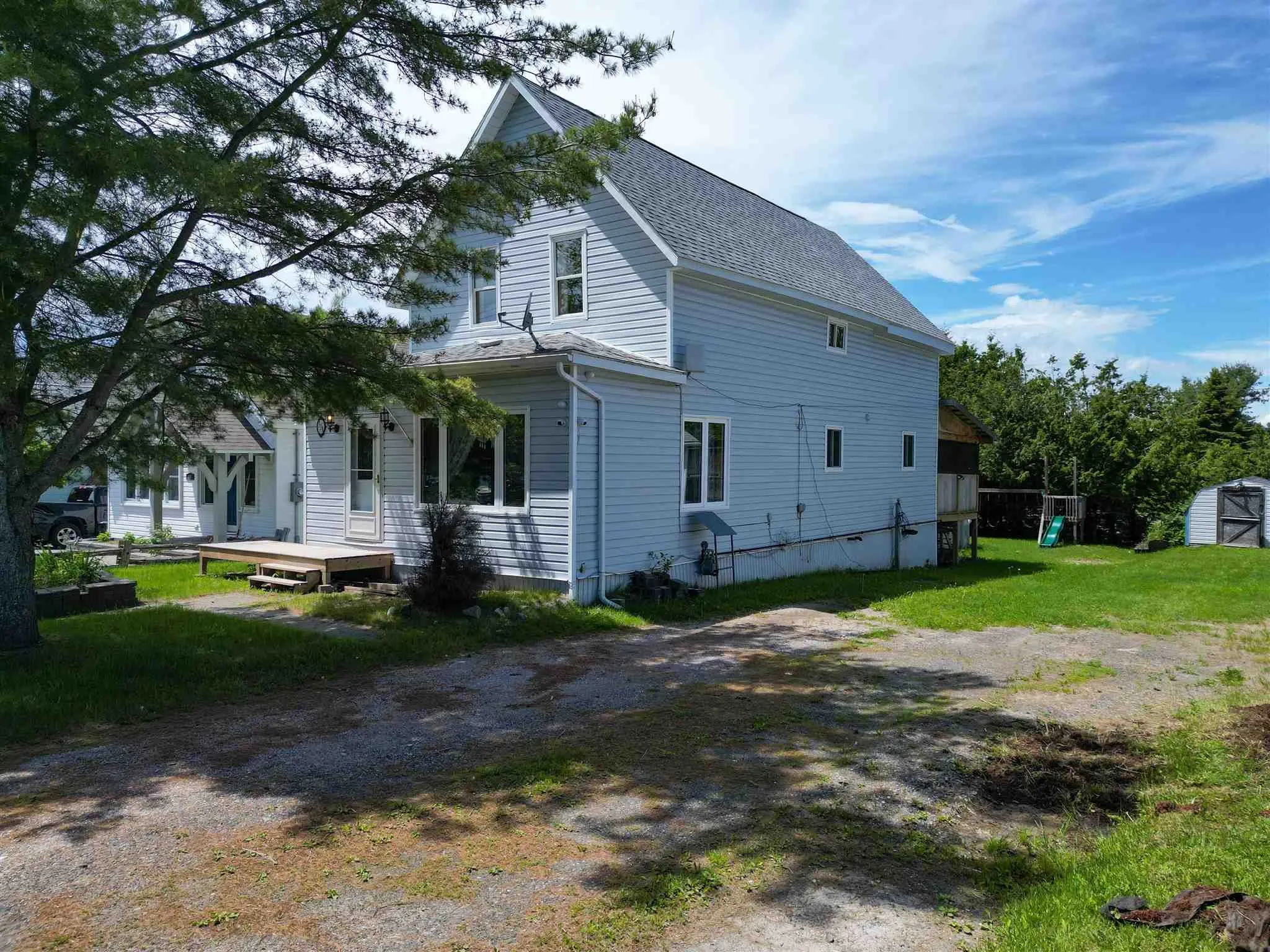 138 Lakeside Avenue