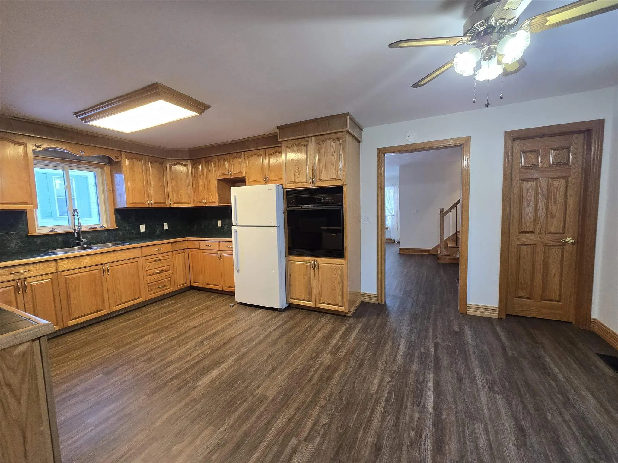 138 Lakeside Avenue