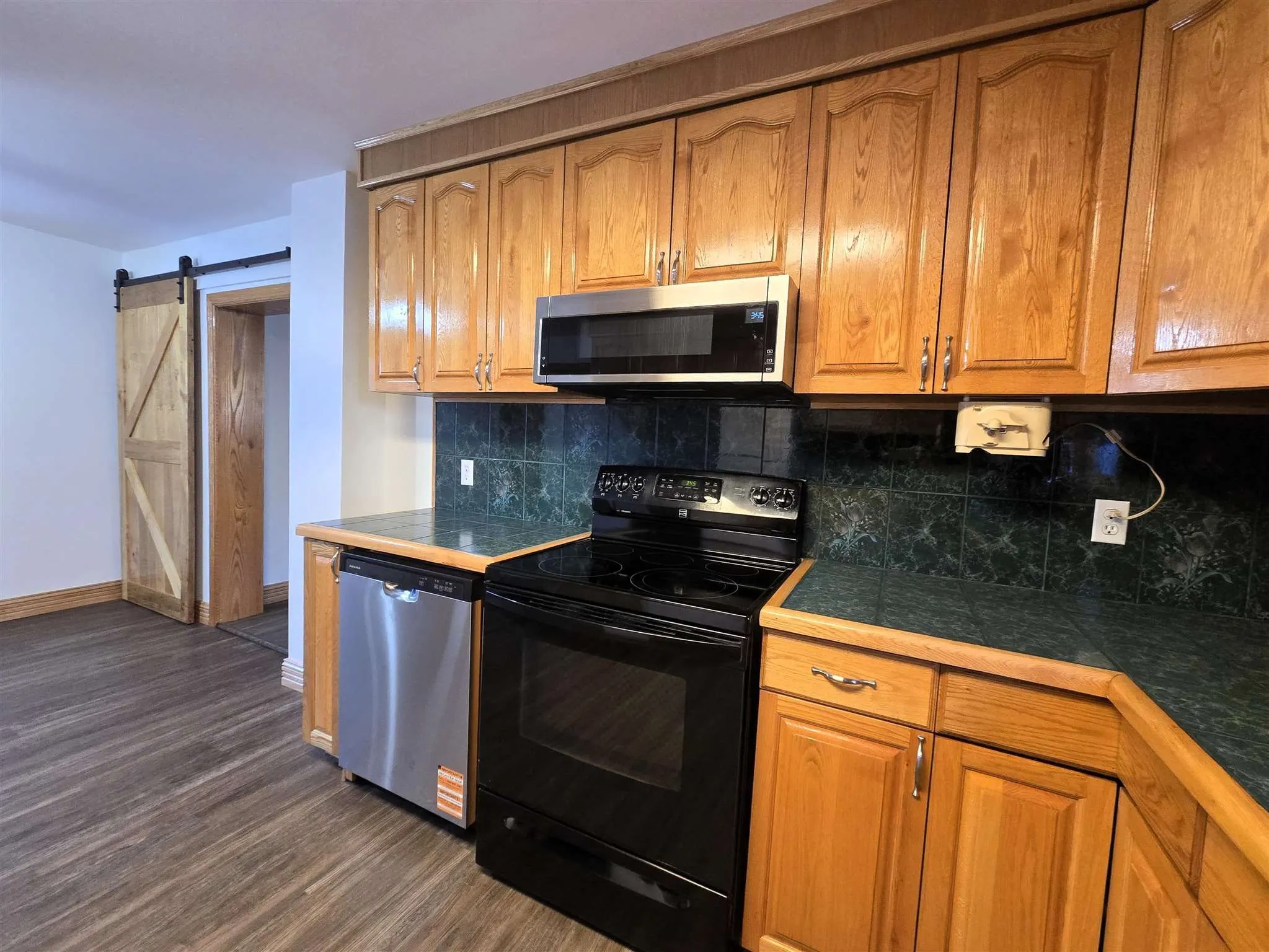 138 Lakeside Avenue