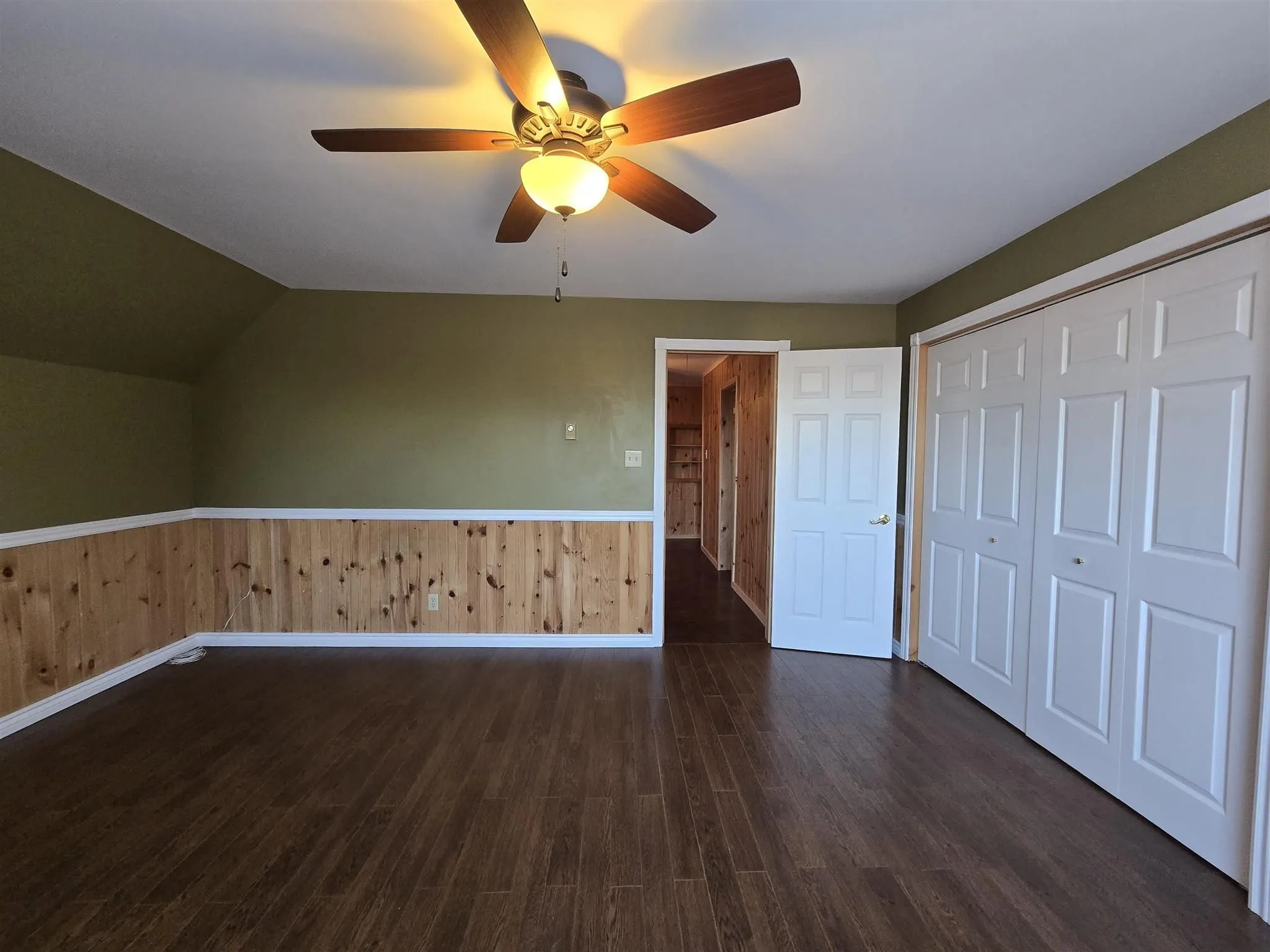 138 Lakeside Avenue