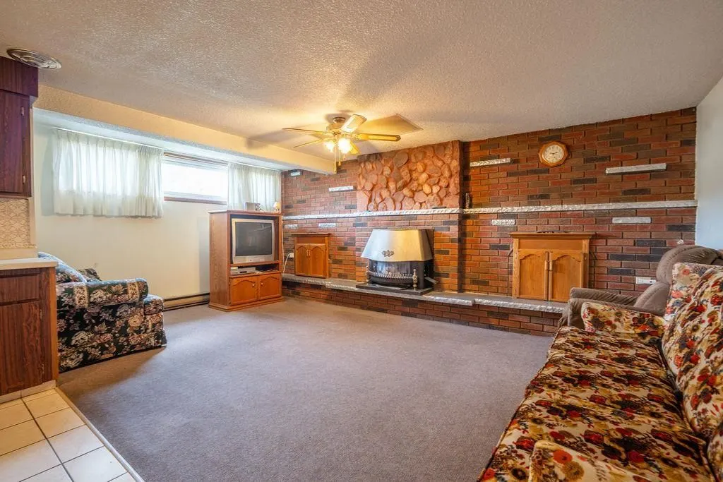285 Spadina Avenue