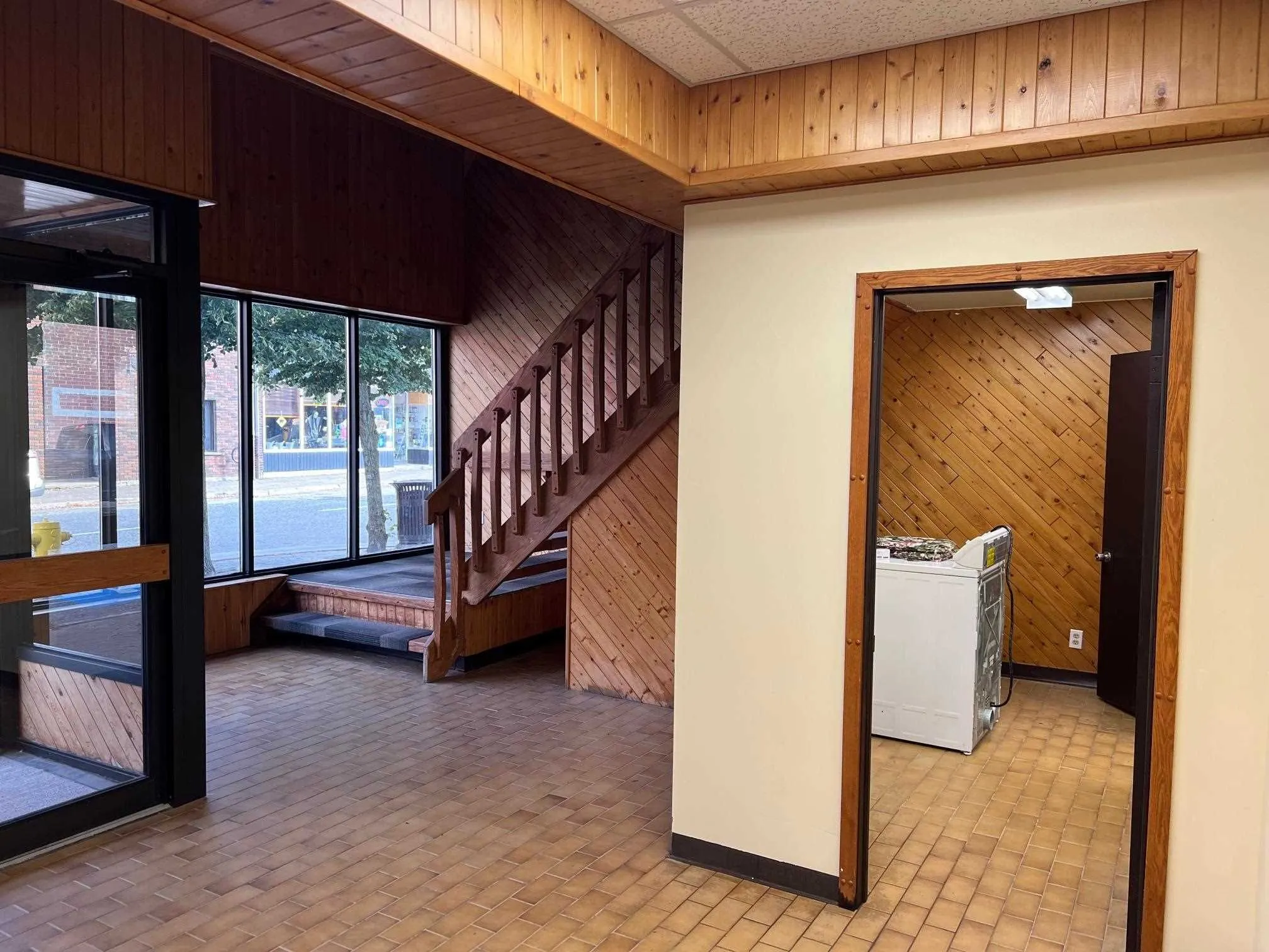 19 Woodward Avenue
