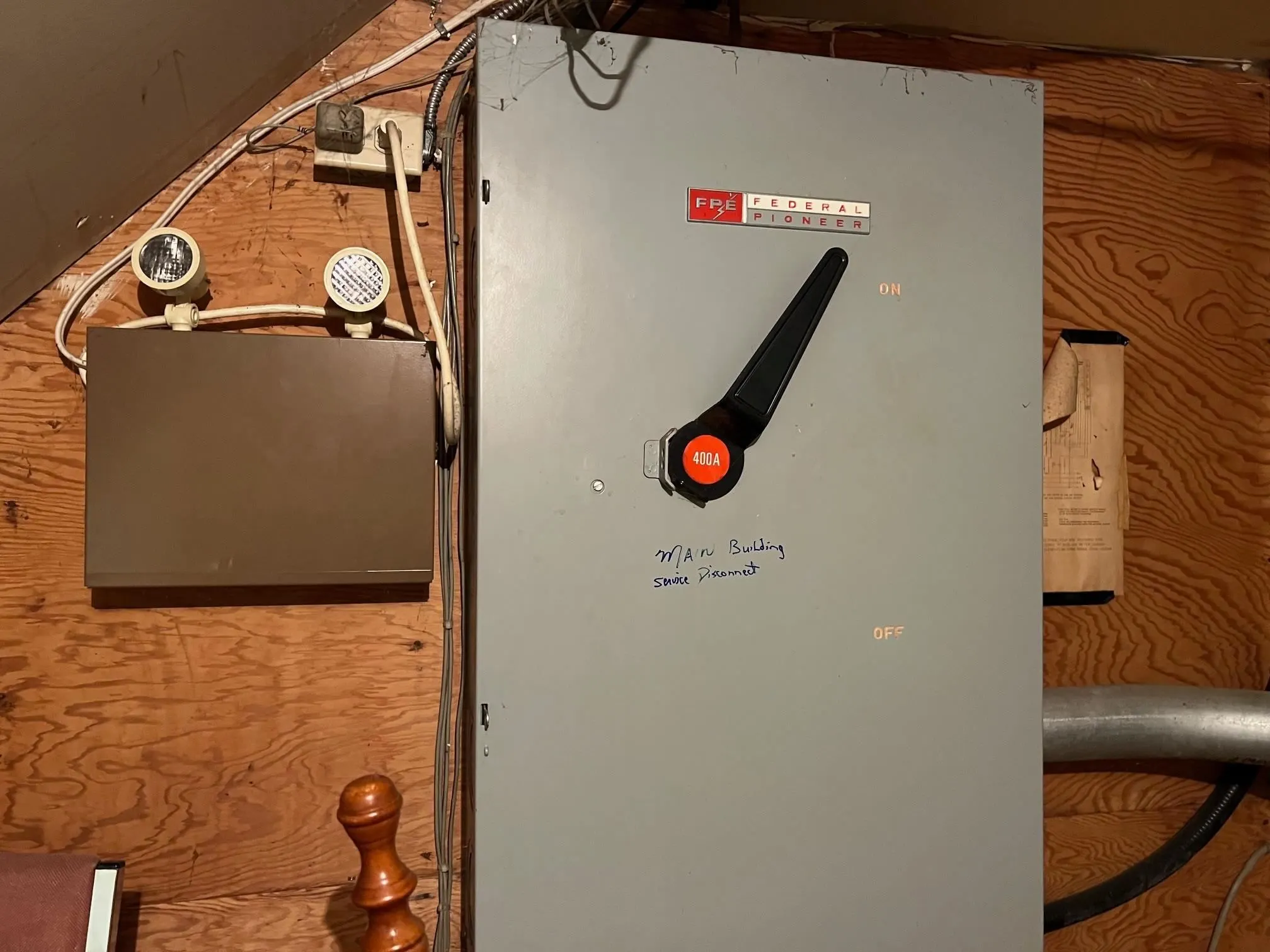 19 Woodward Avenue