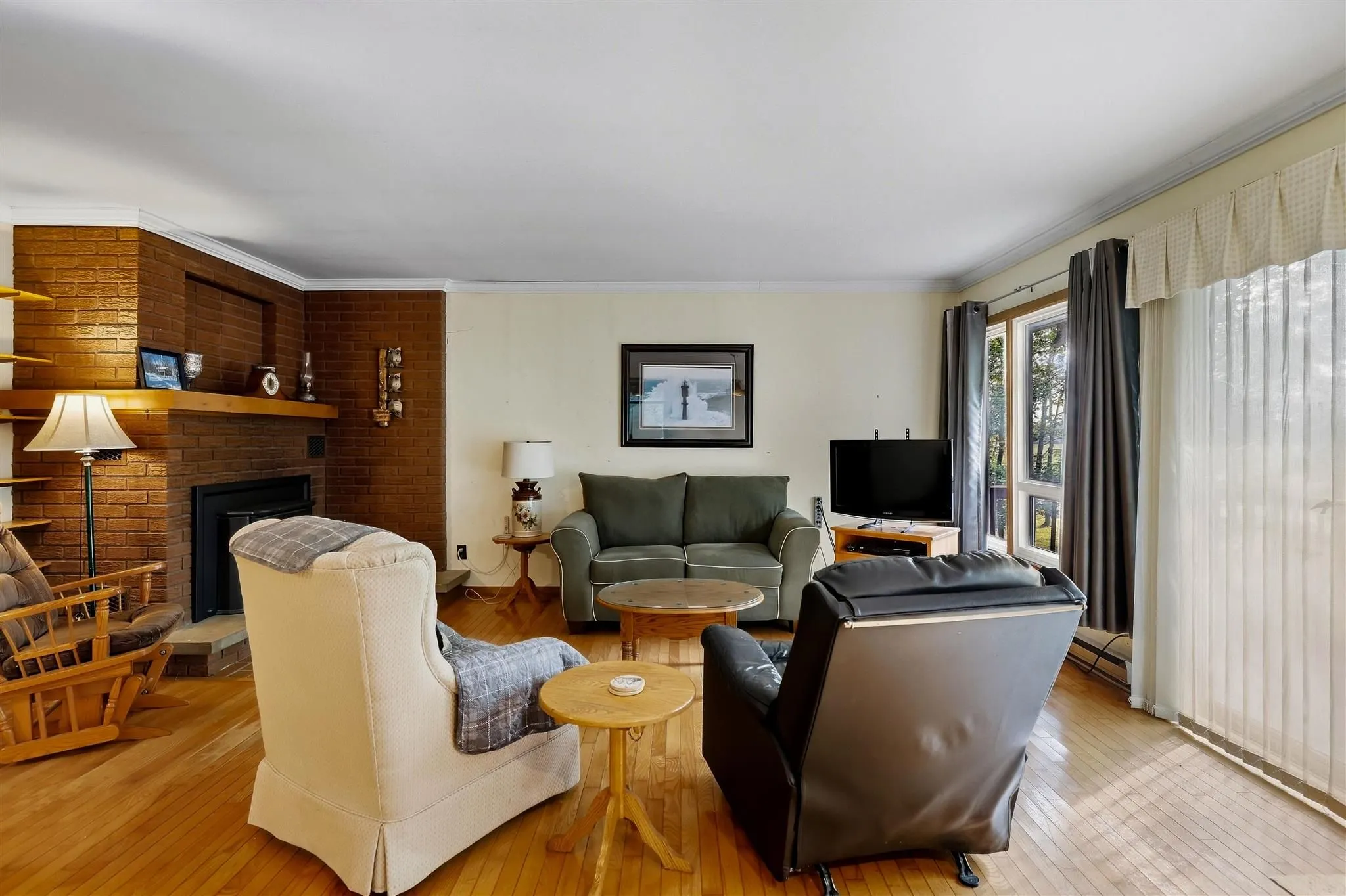 190 Town Line Road E