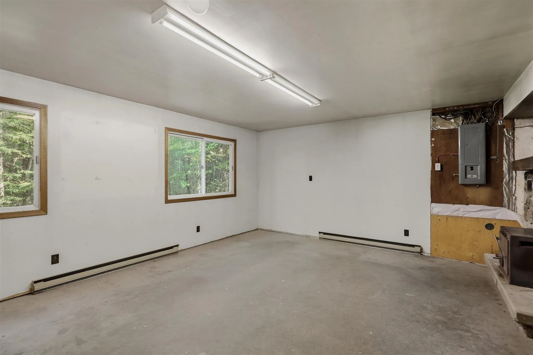 190 Town Line Road E