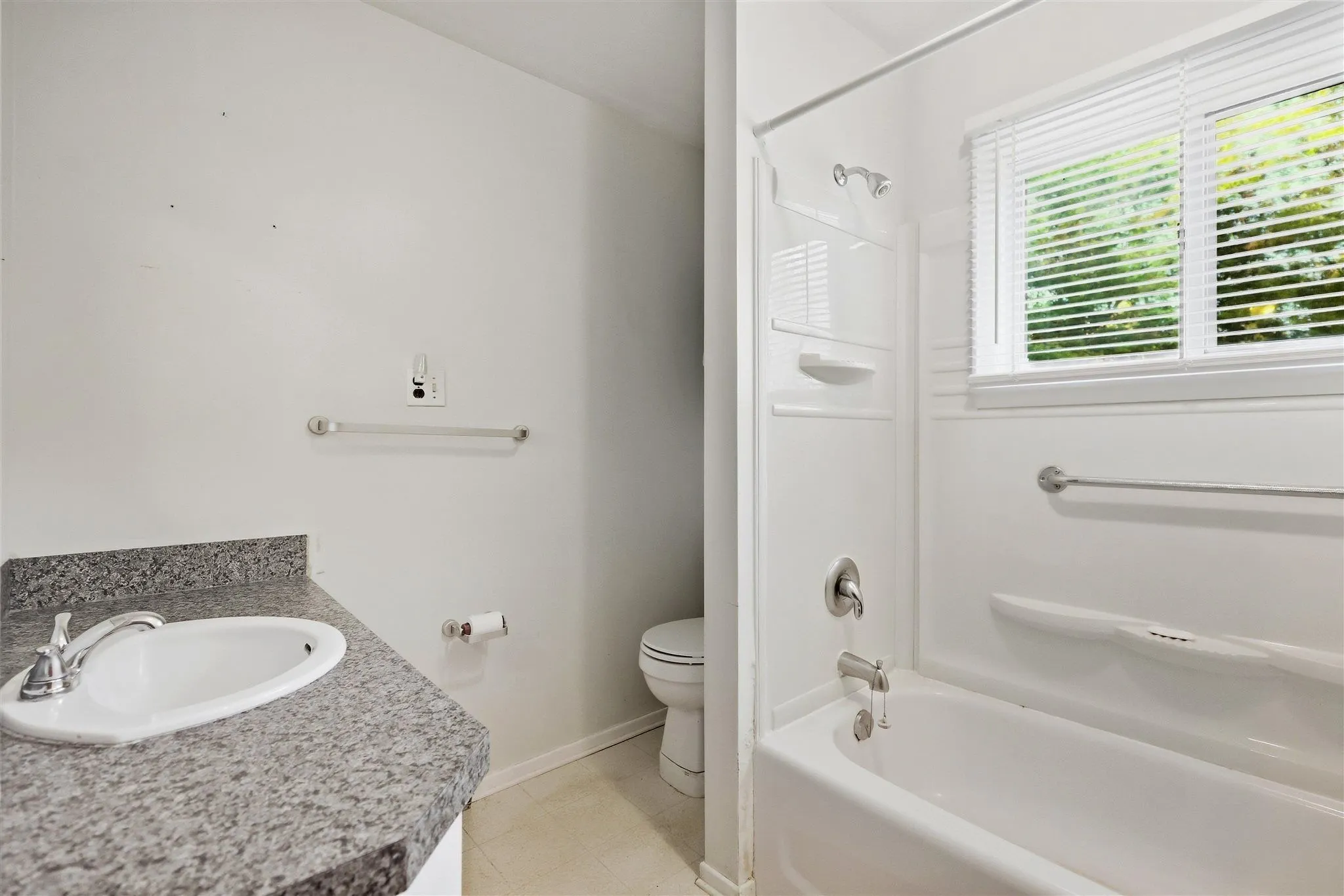 190 Town Line Road E