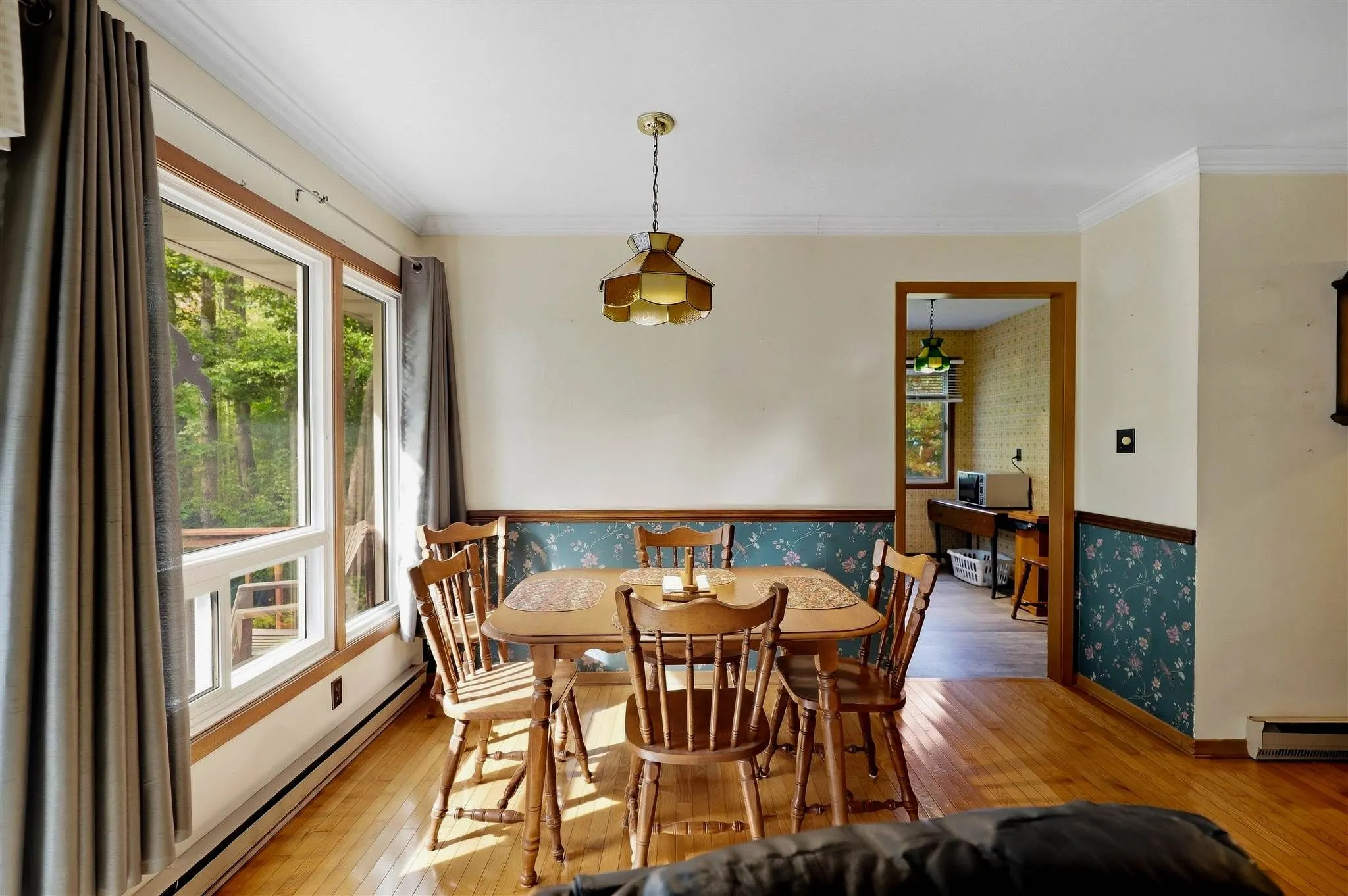 190 Town Line Road E