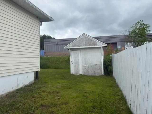 10 Farrell Crescent