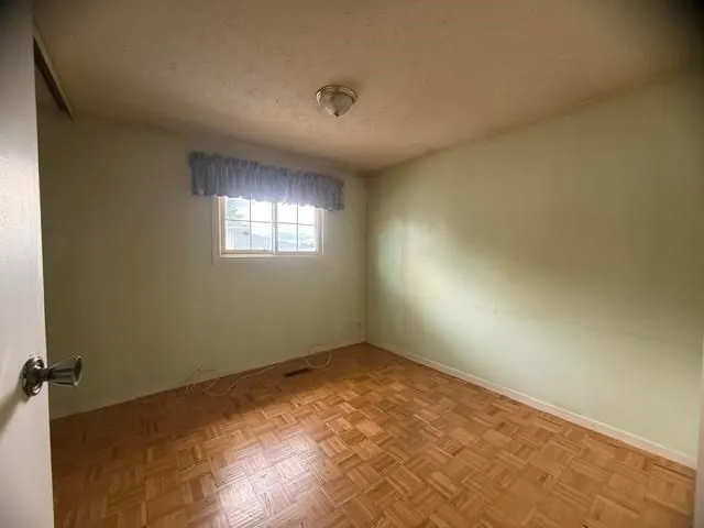 10 Farrell Crescent