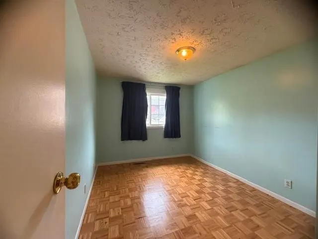 10 Farrell Crescent