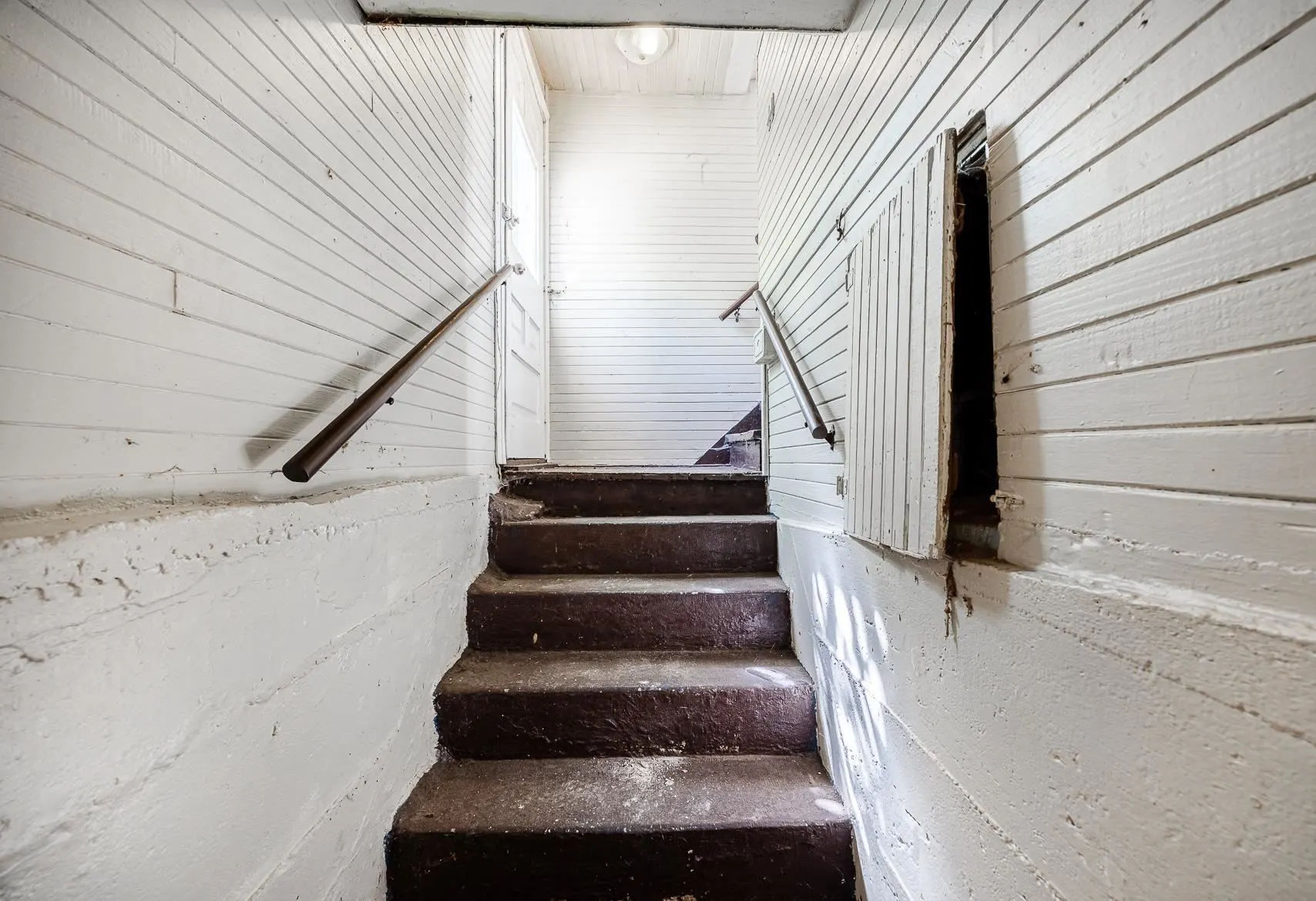151 Albert Street E