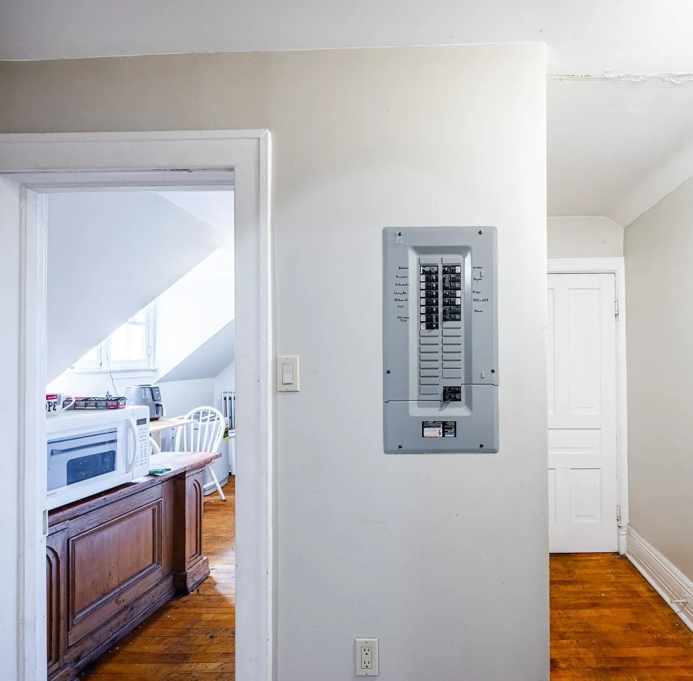 151 Albert Street E