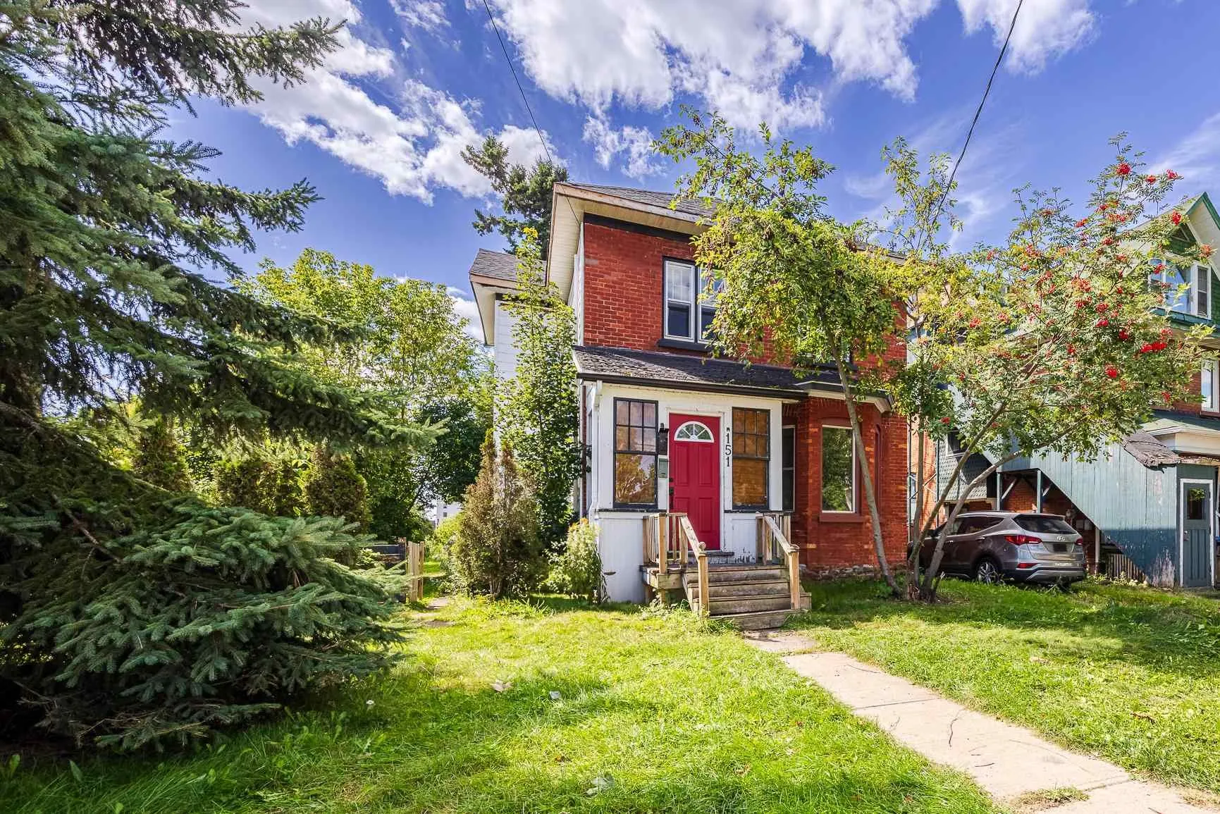 151 Albert Street E