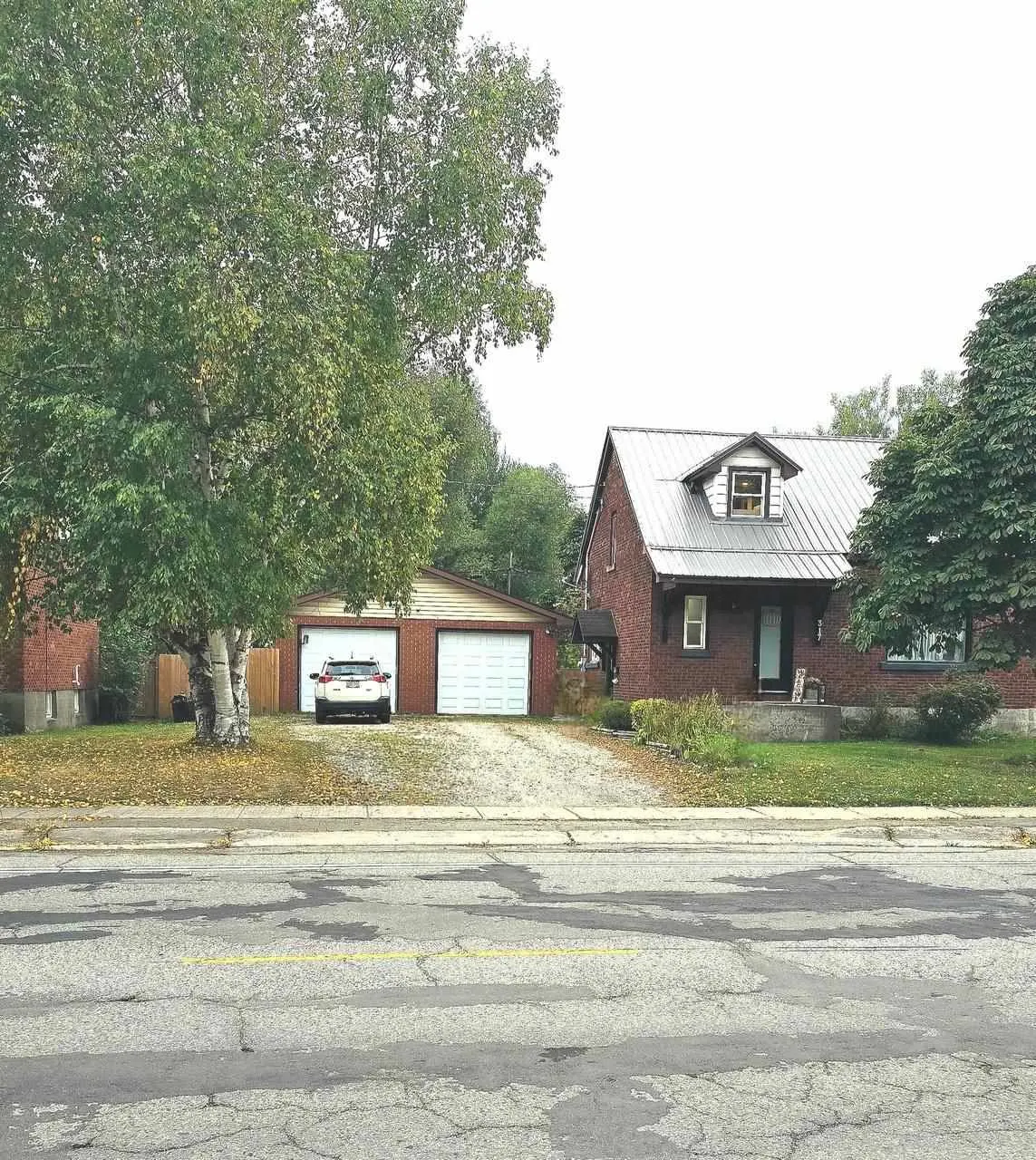 317 Goulais Avenue